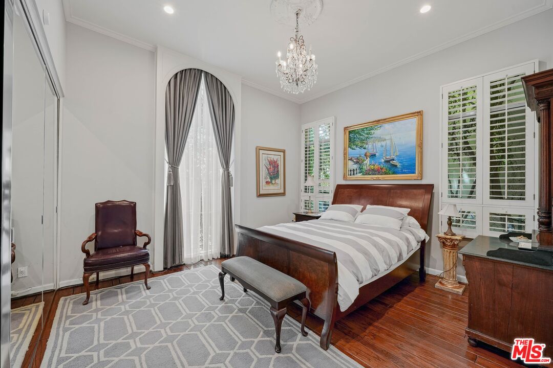 717 N Rodeo Dr