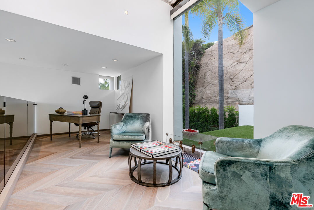 9405 Sierra Mar Pl