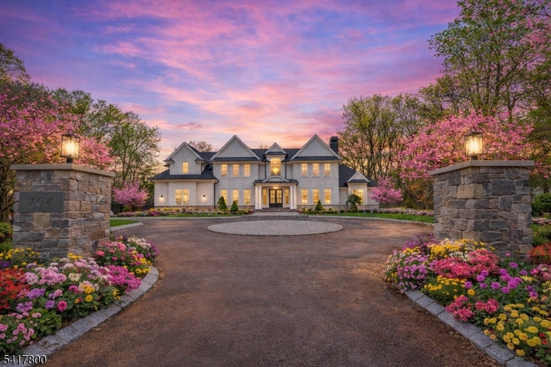 104 Chestnut Ridge Rd