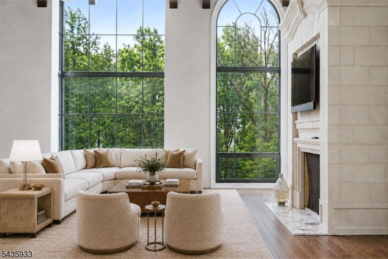 4 MASON HILL ROAD