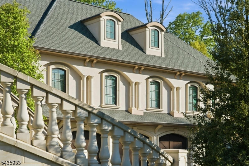 4 MASON HILL ROAD