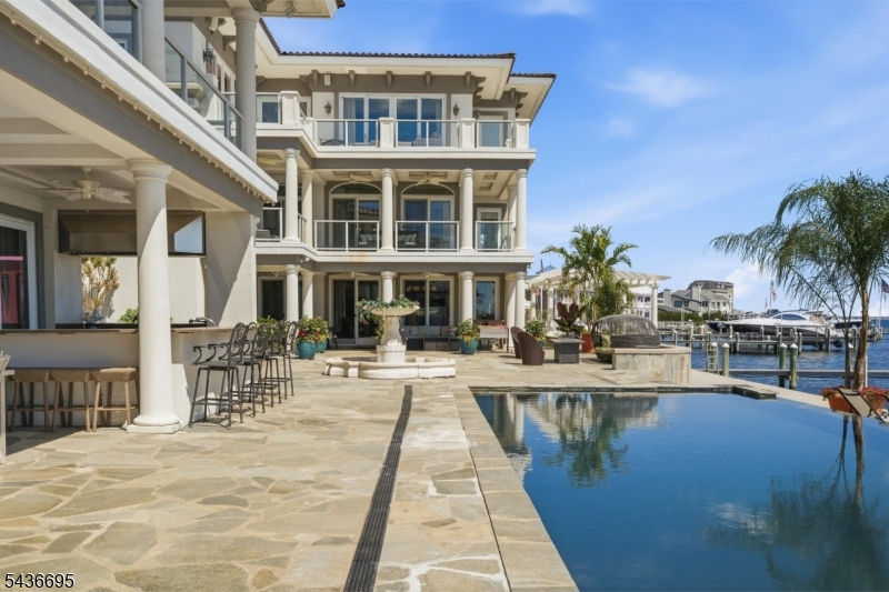 3331-3333 LONG POINT DRIVE