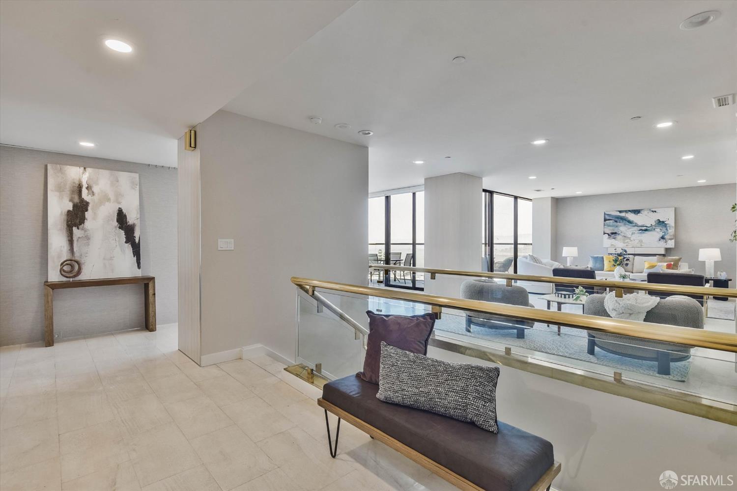 611 Washington Street # 2105