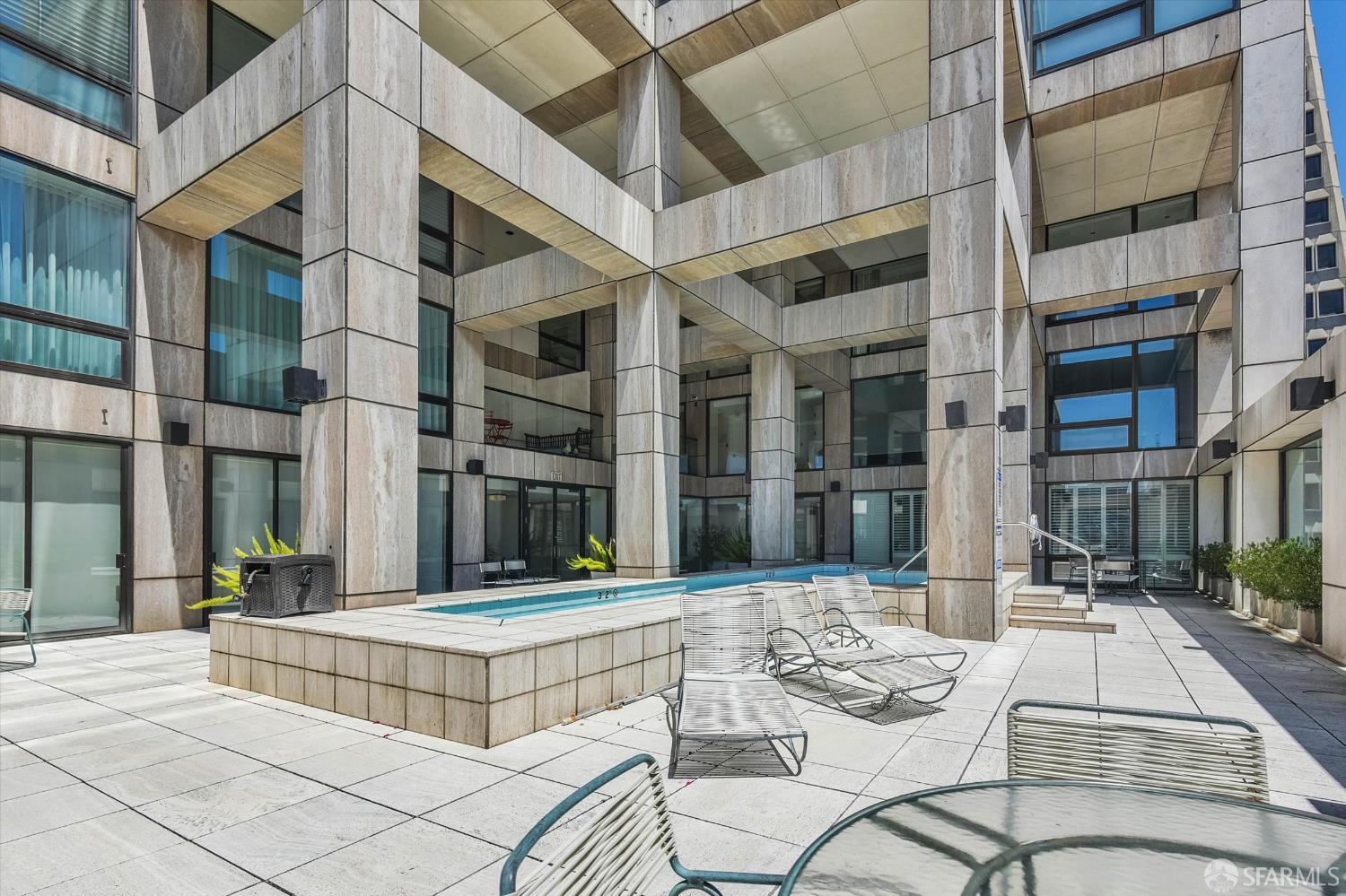 611 Washington Street # 2105