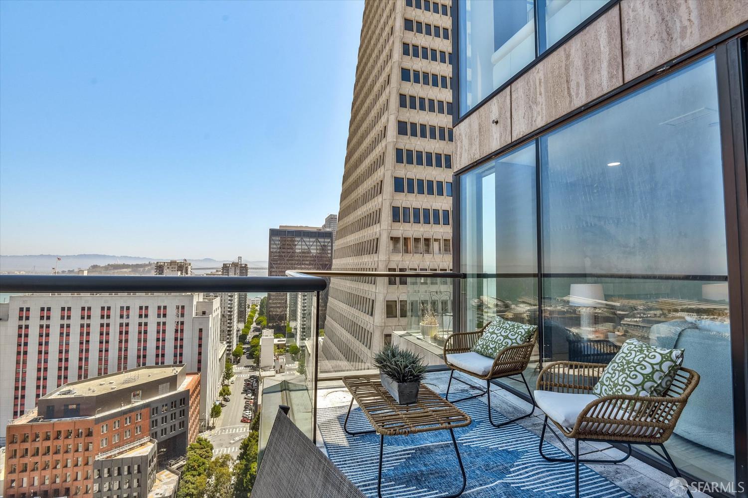 611 Washington Street # 2105