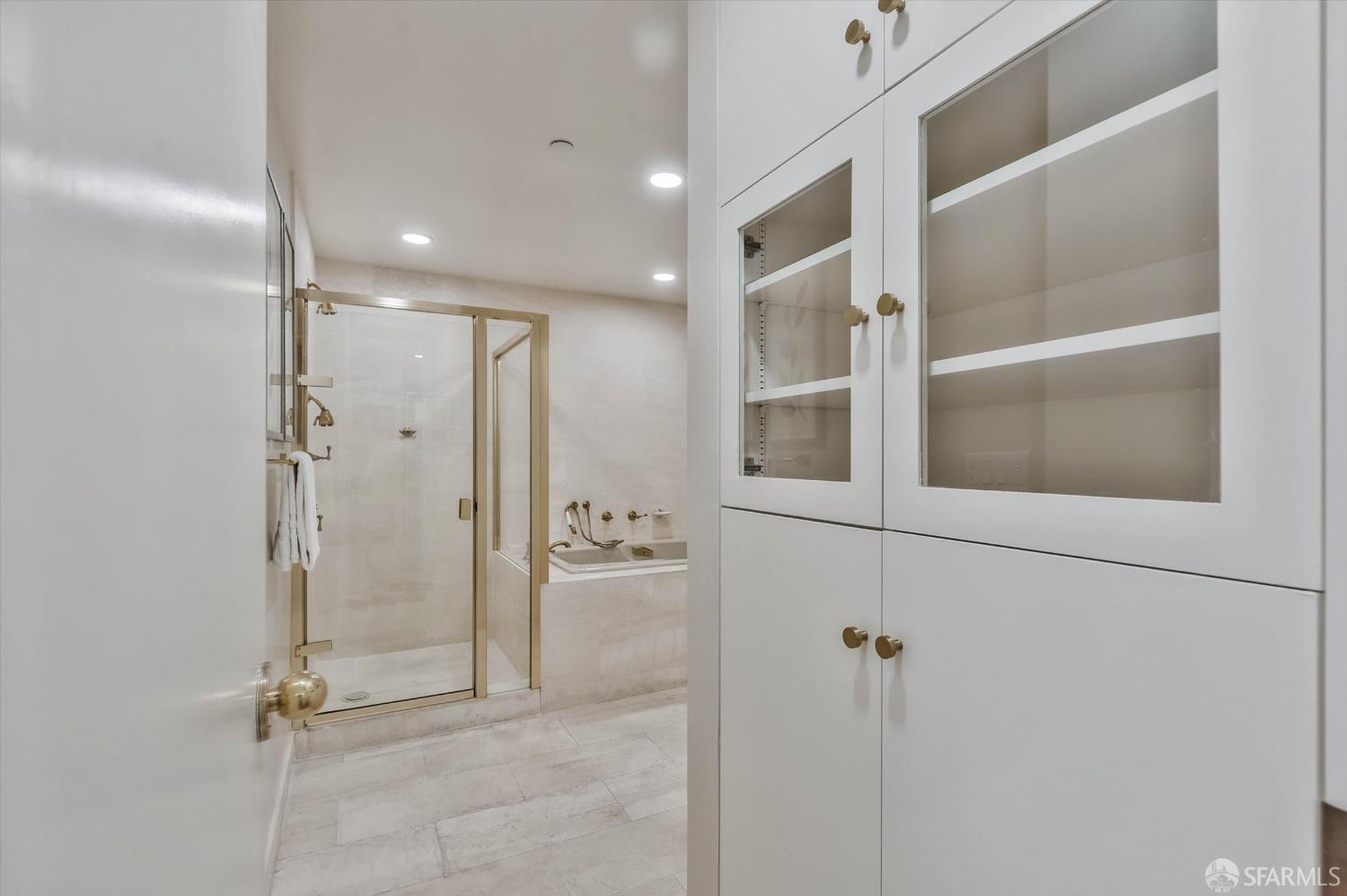 611 Washington Street # 2105