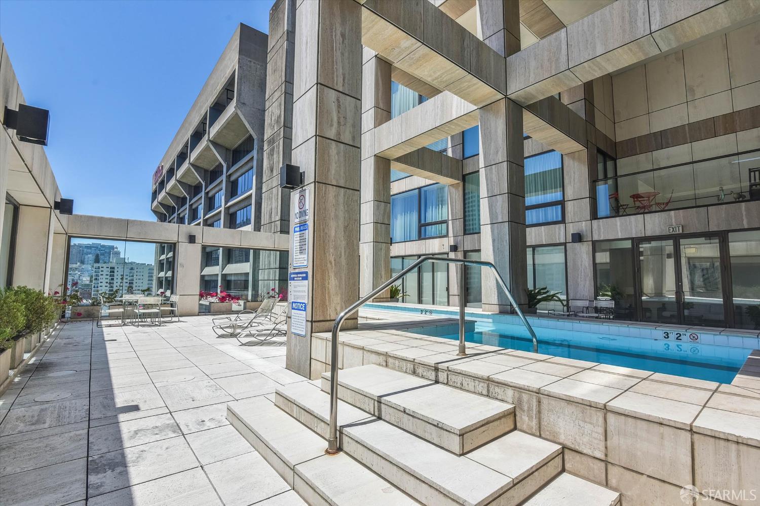611 Washington Street # 2105