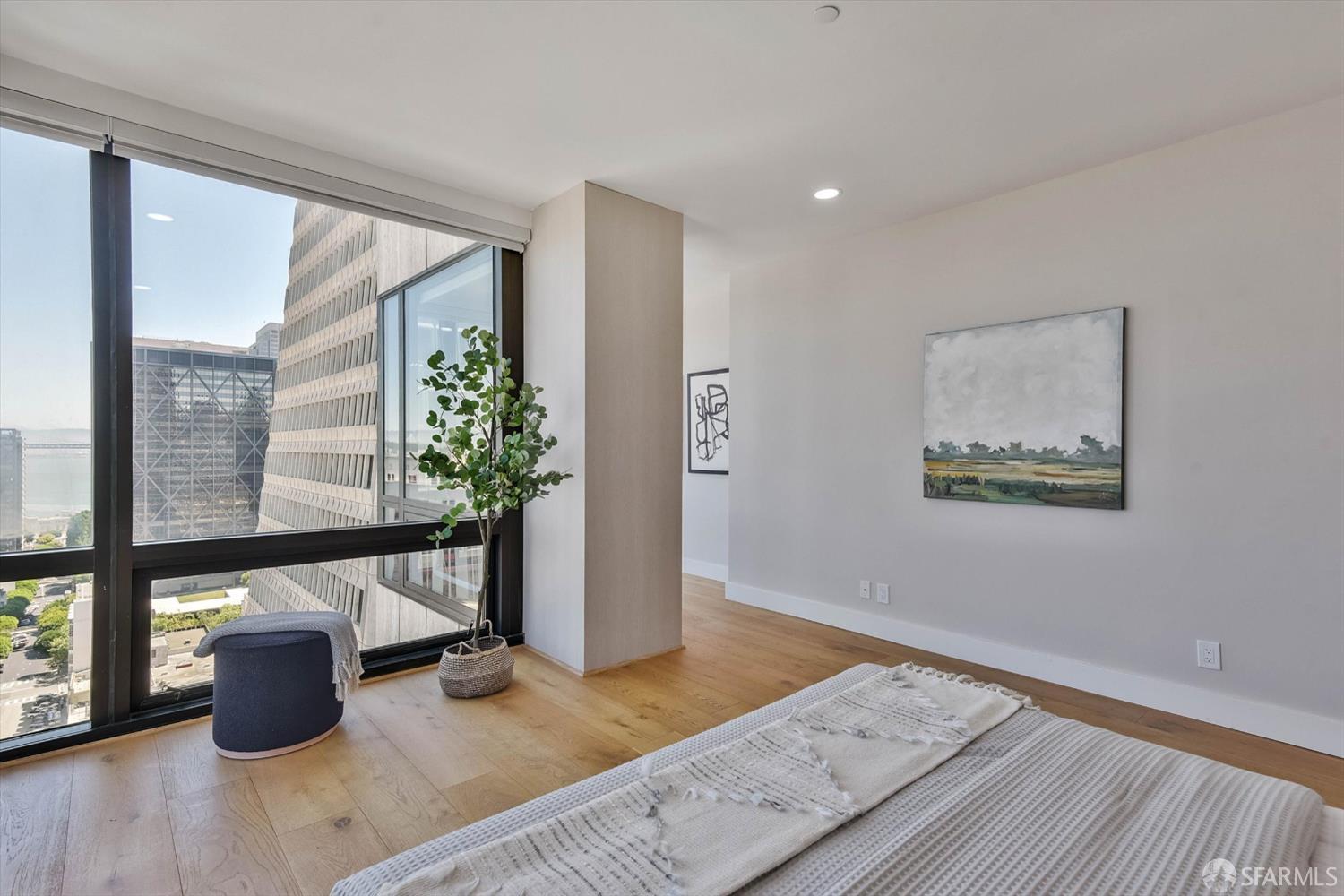 611 Washington Street # 2105