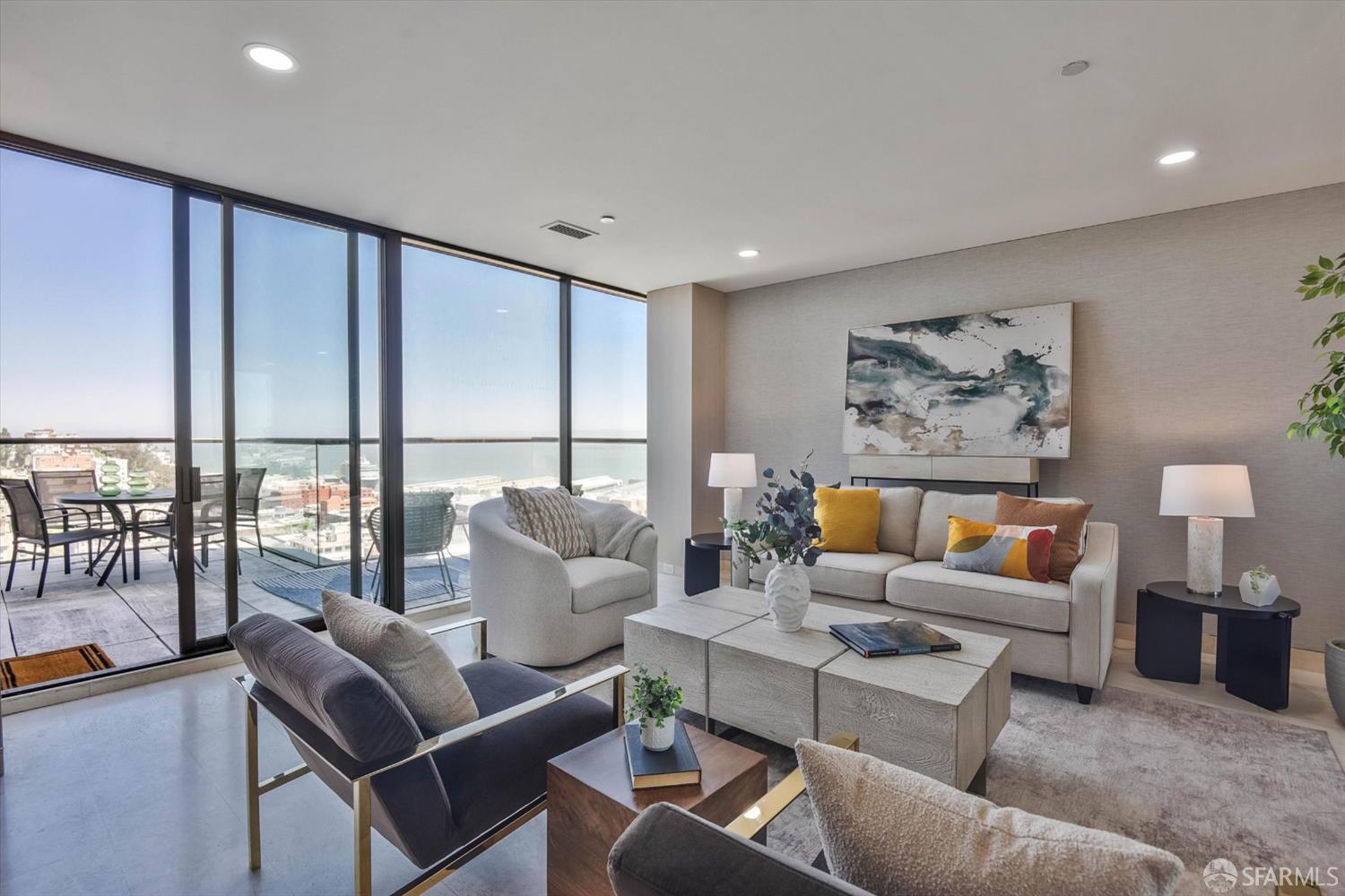 611 Washington Street # 2105