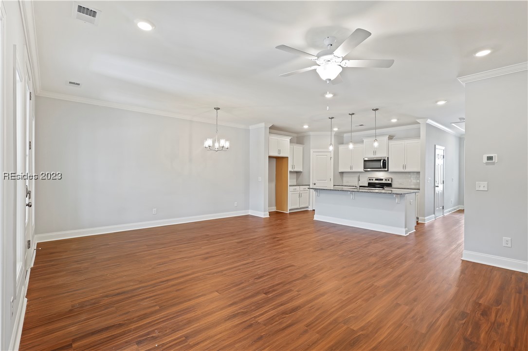 12 Marlowe Way Unit: 6