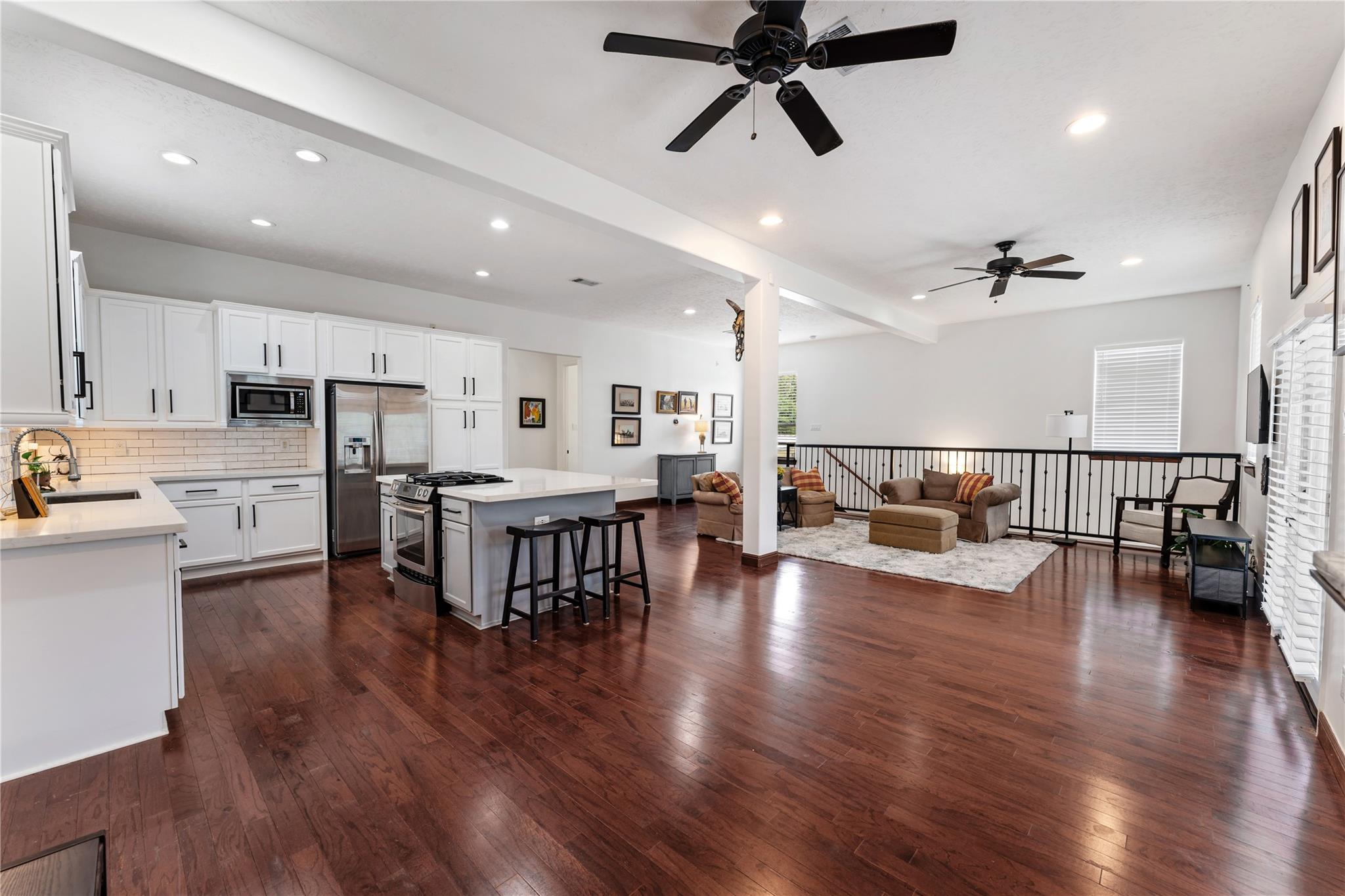 415 W 8th Street