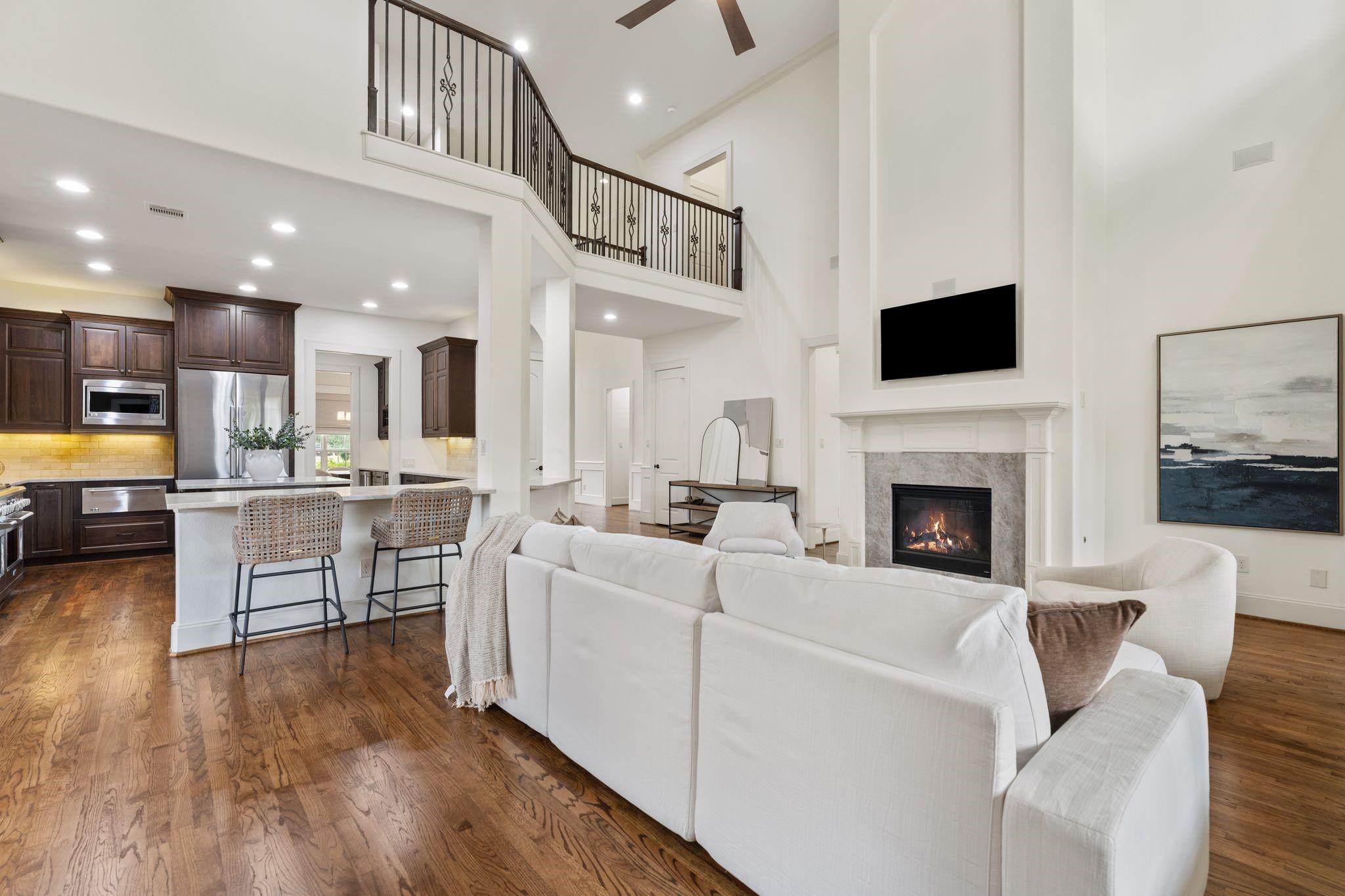 1418 Du Barry Lane