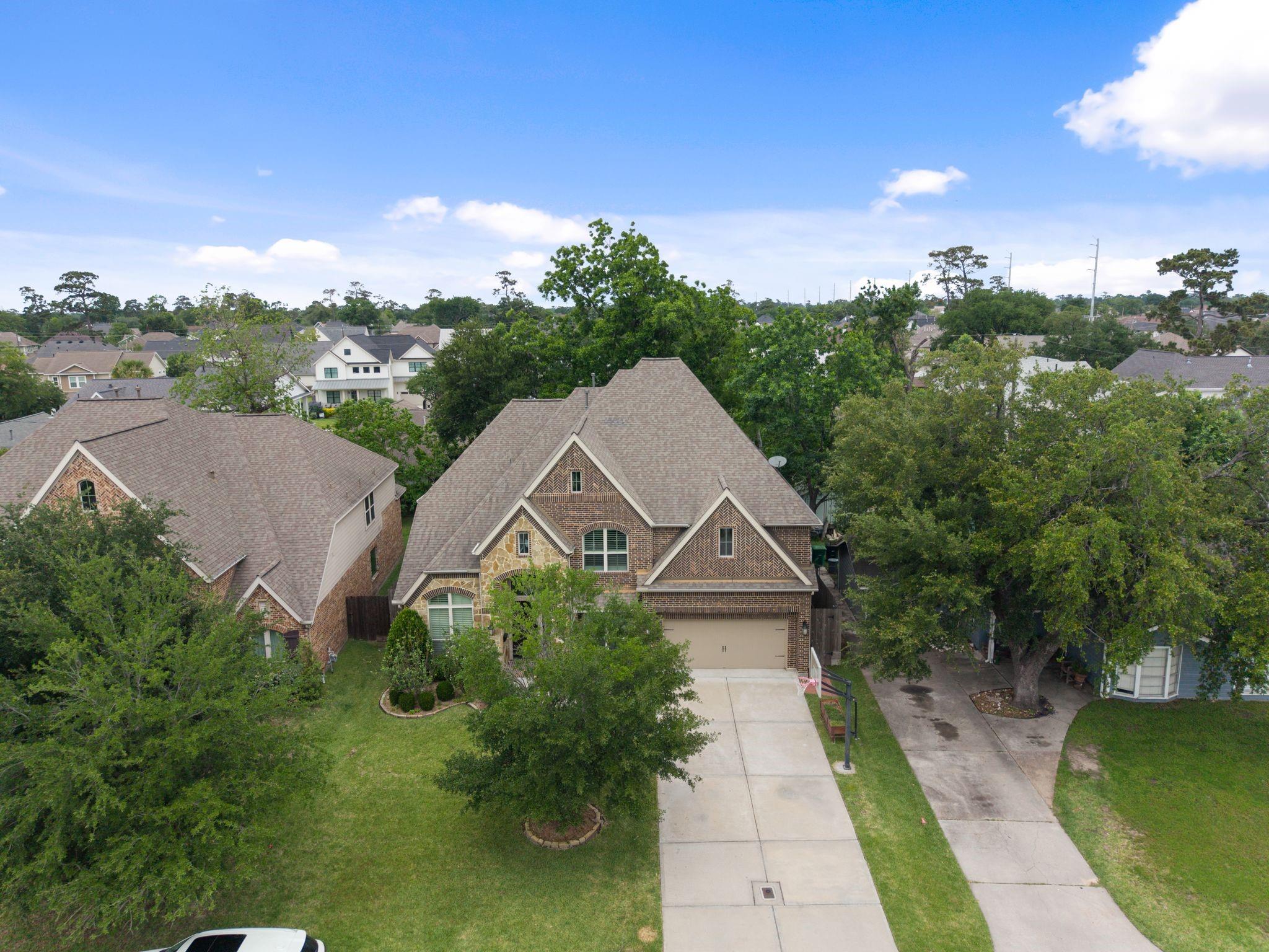 1418 Du Barry Lane