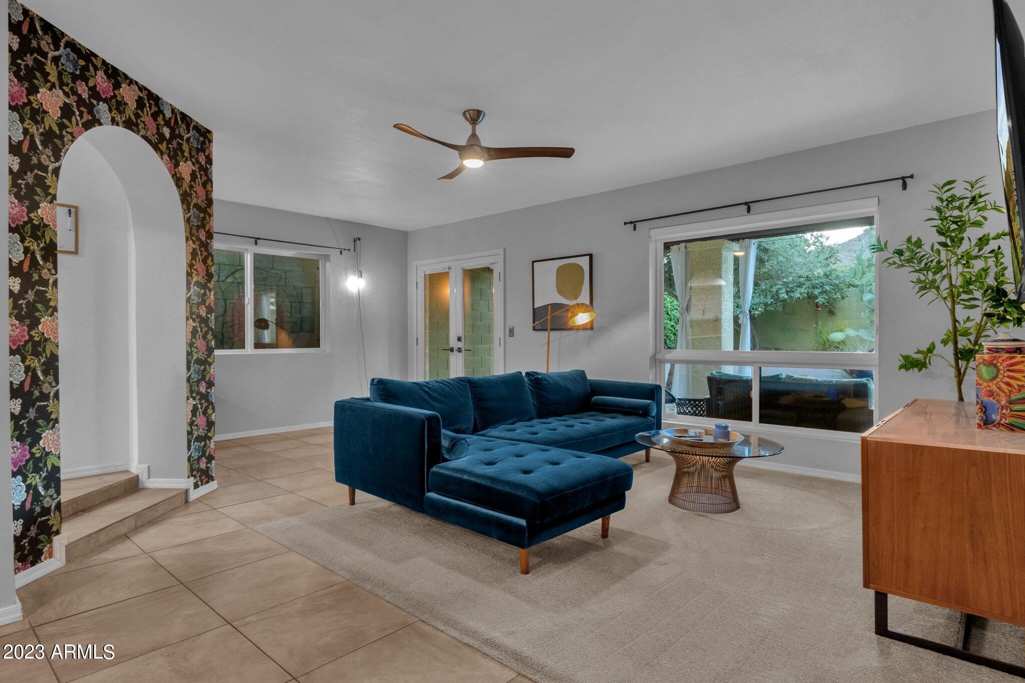 4611 E DESERT Drive