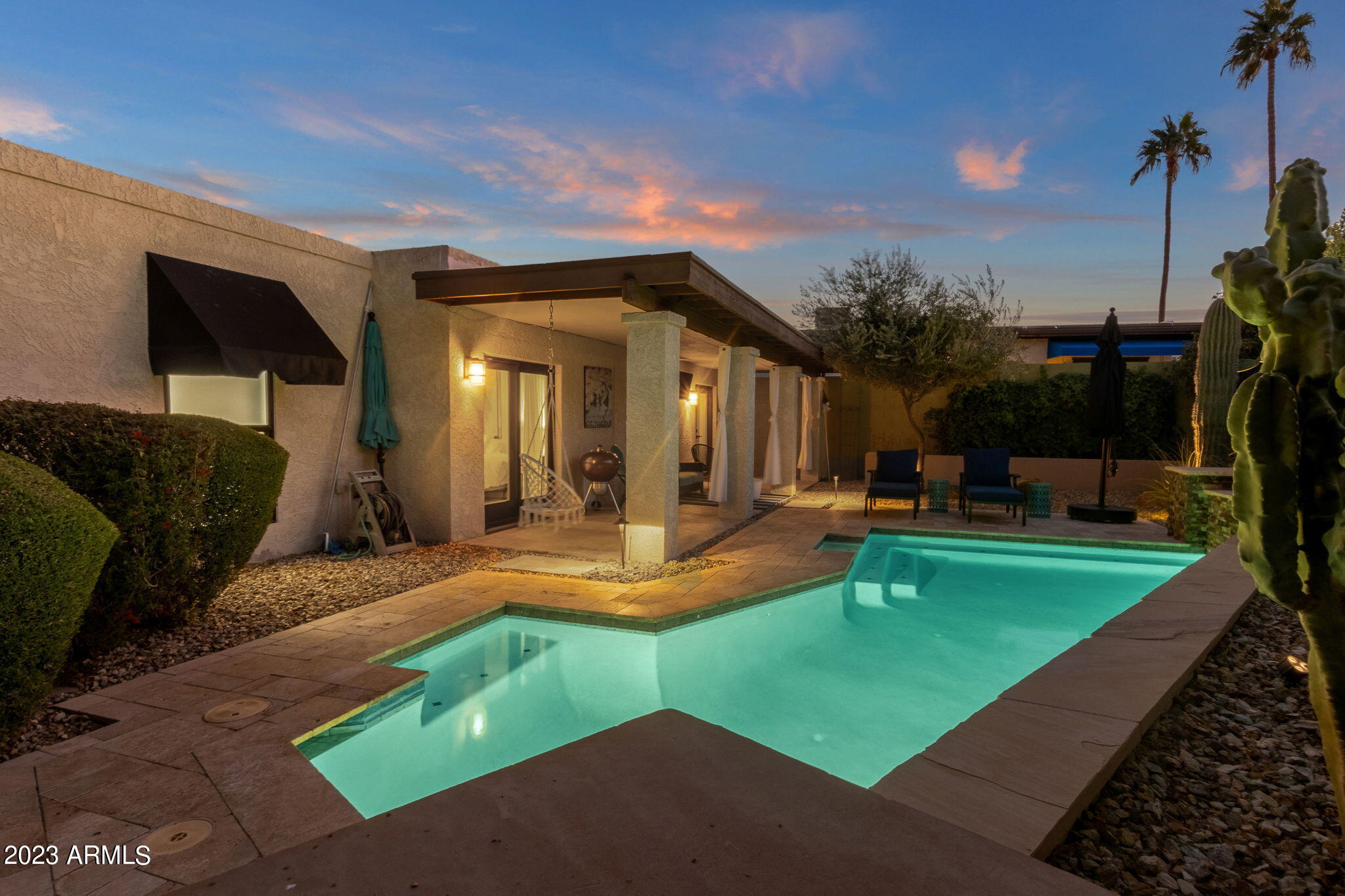 4611 E DESERT Drive