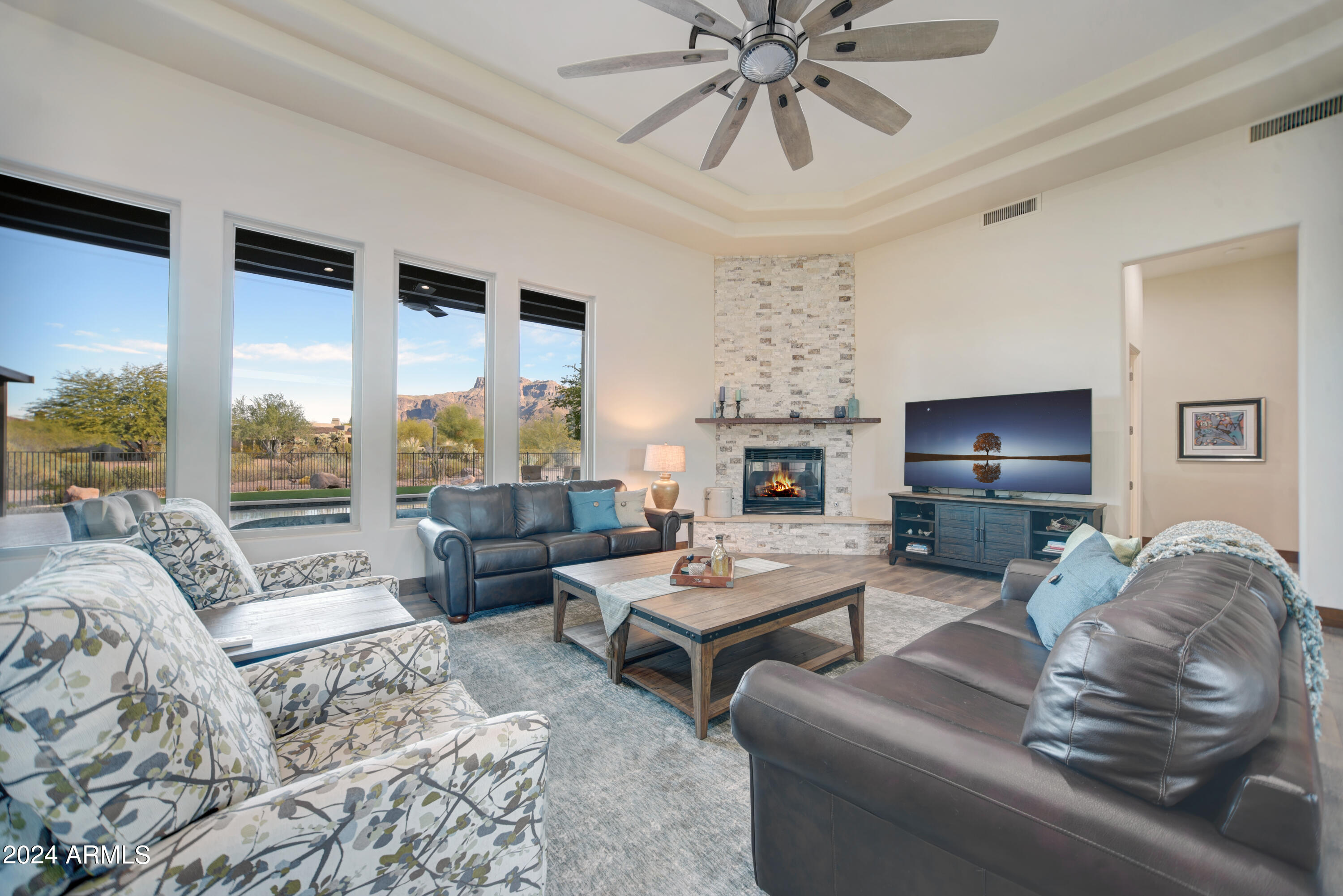 6330 E FLAT IRON Loop