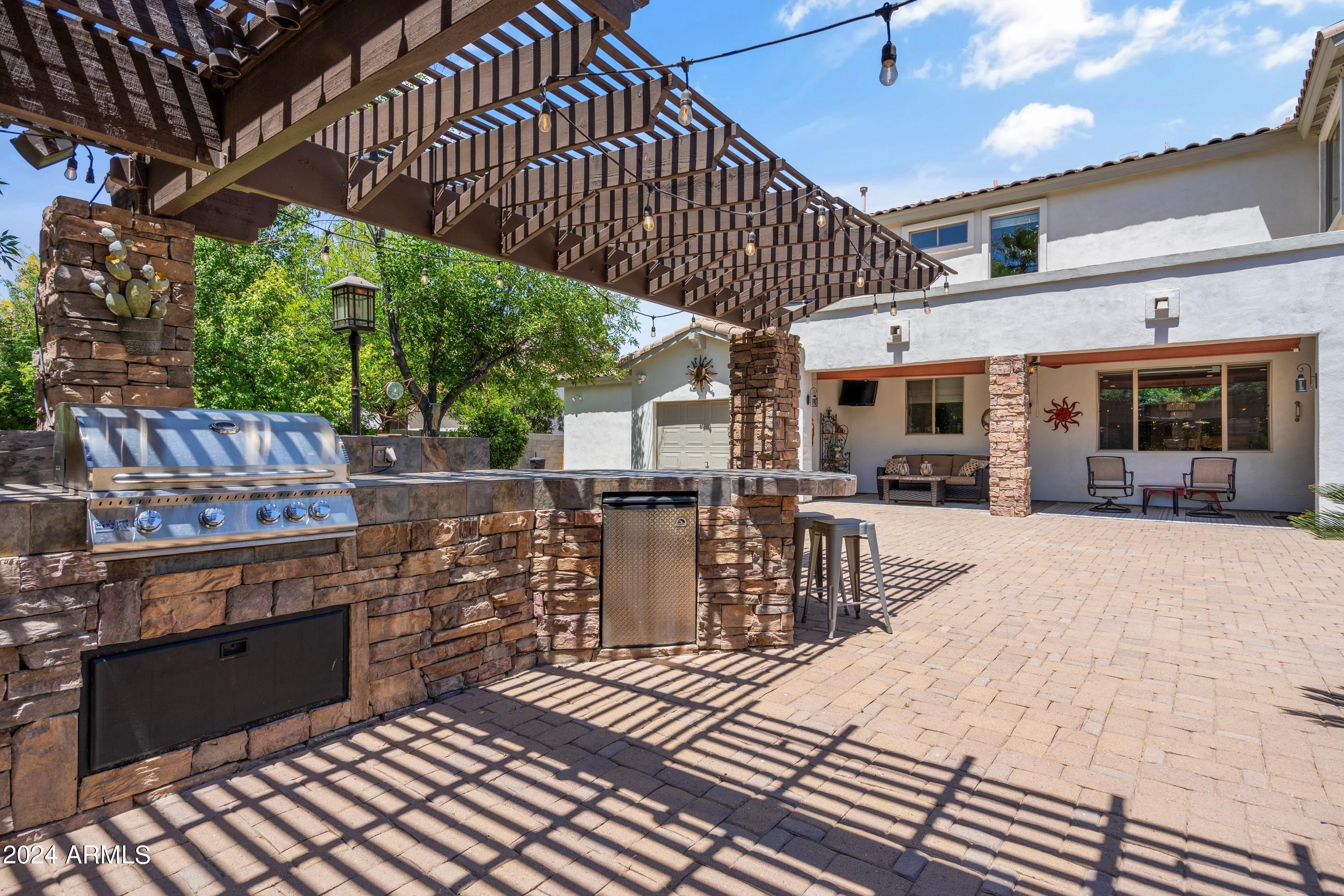 1835 E SCORPIO Place