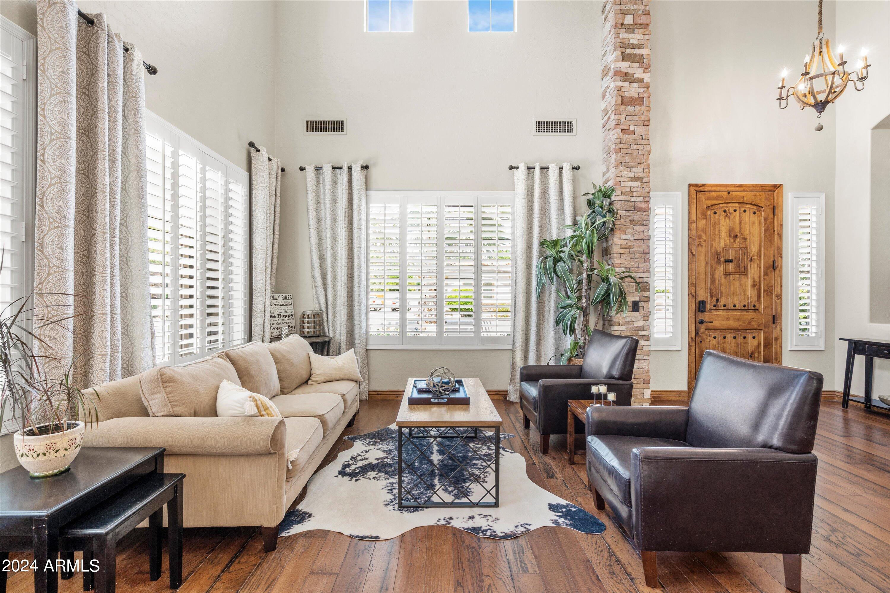 1835 E SCORPIO Place