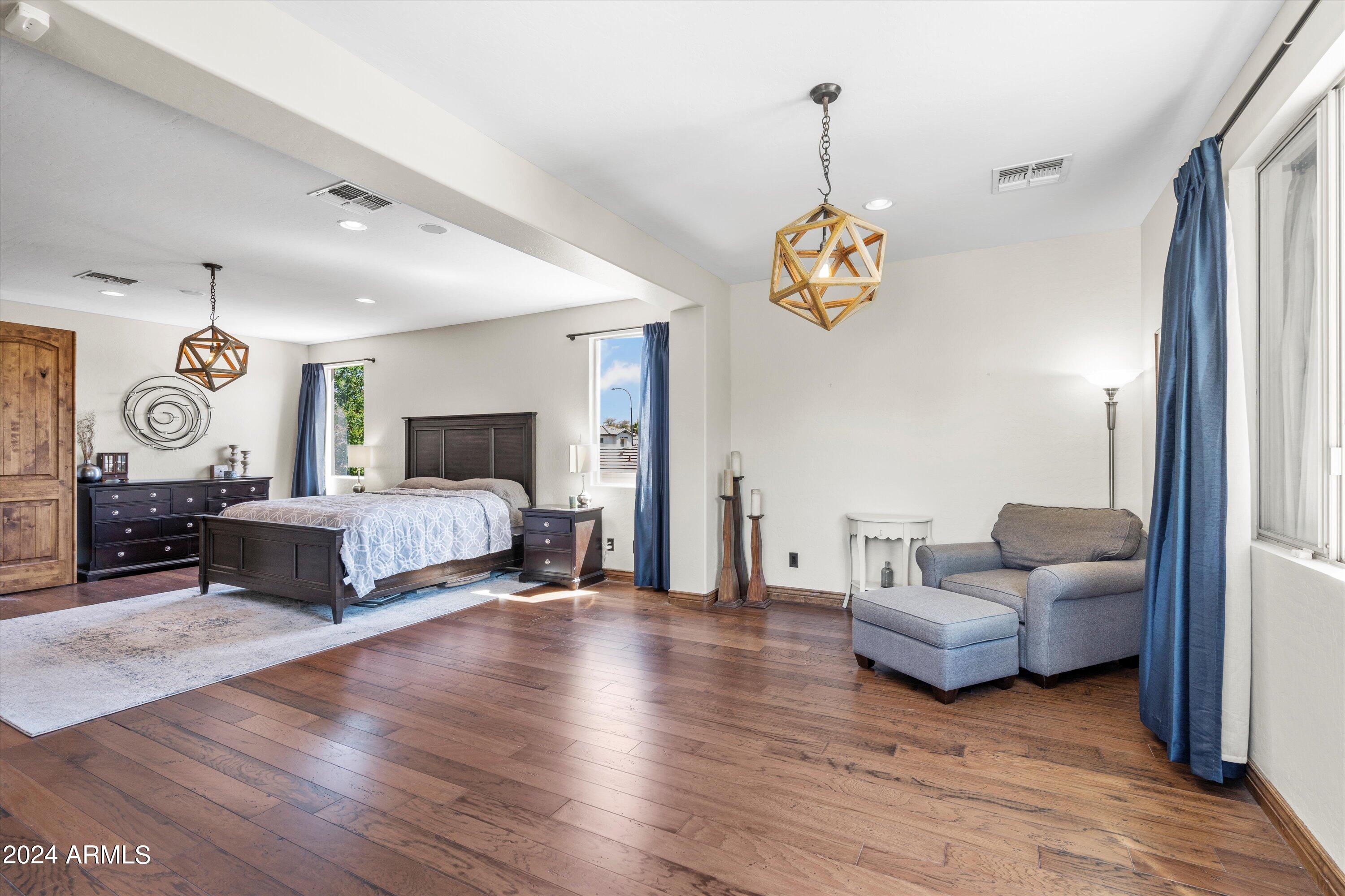 1835 E SCORPIO Place