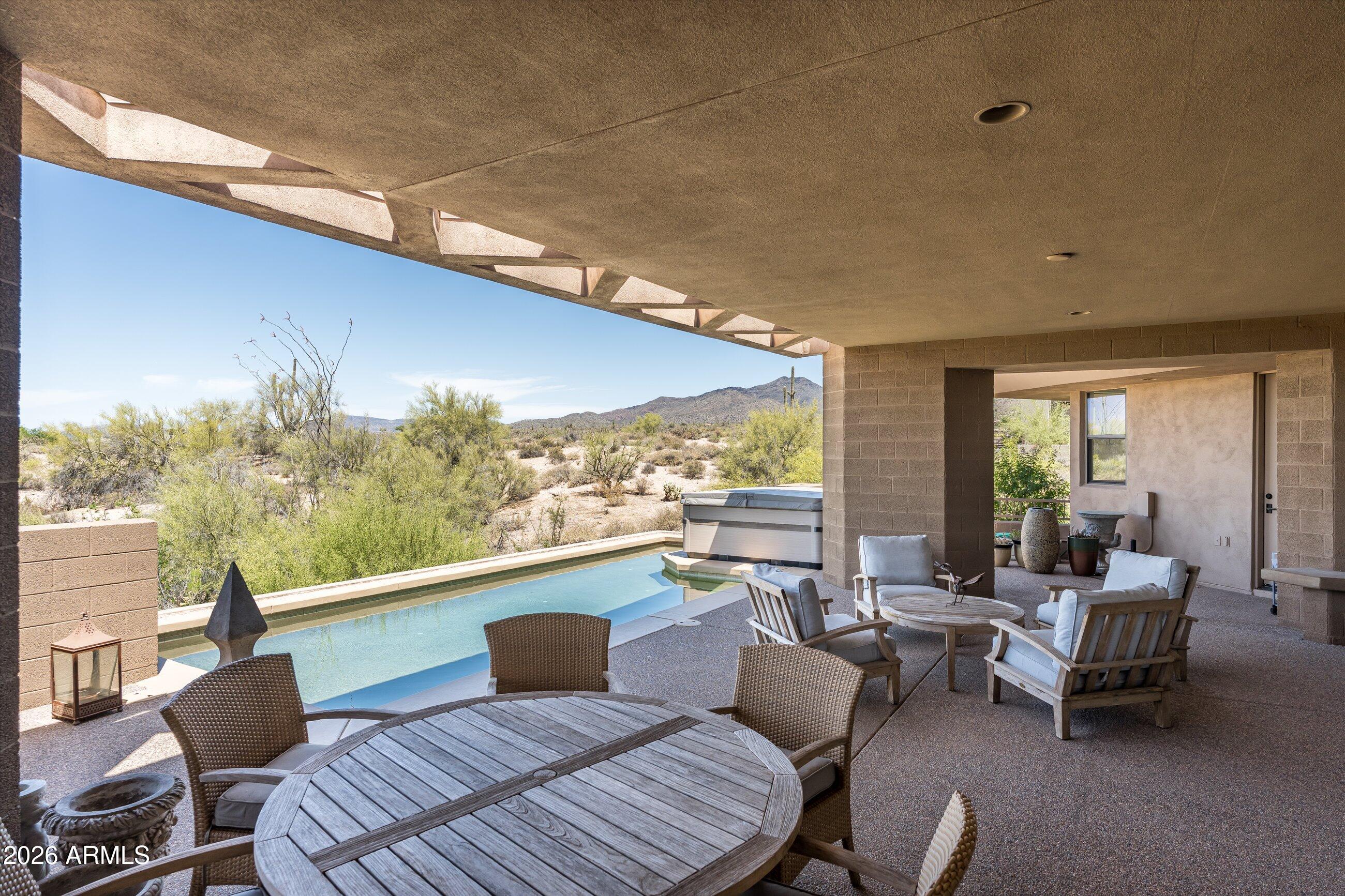 9216 E SKY LINE Drive