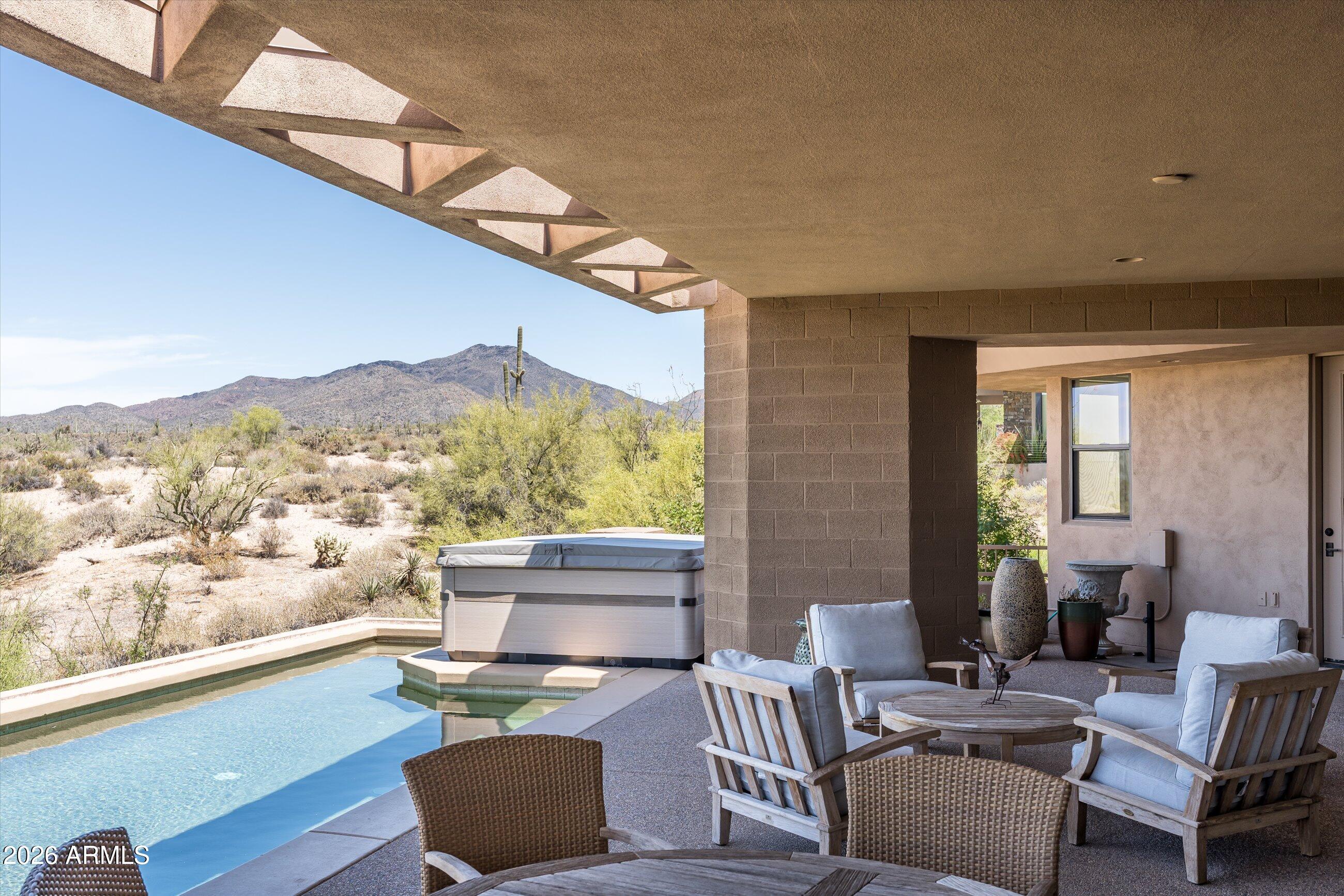 9216 E SKY LINE Drive