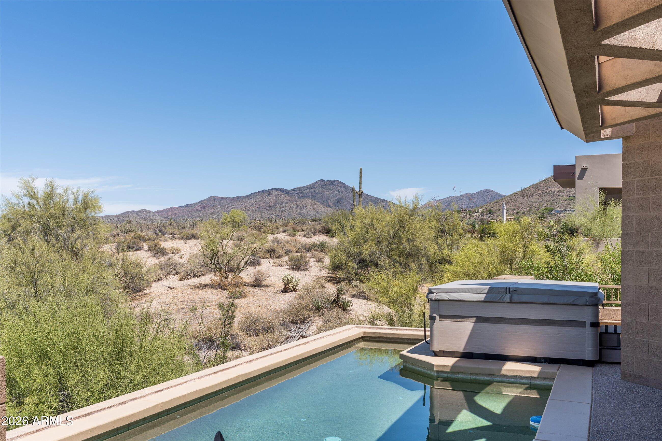 9216 E SKY LINE Drive