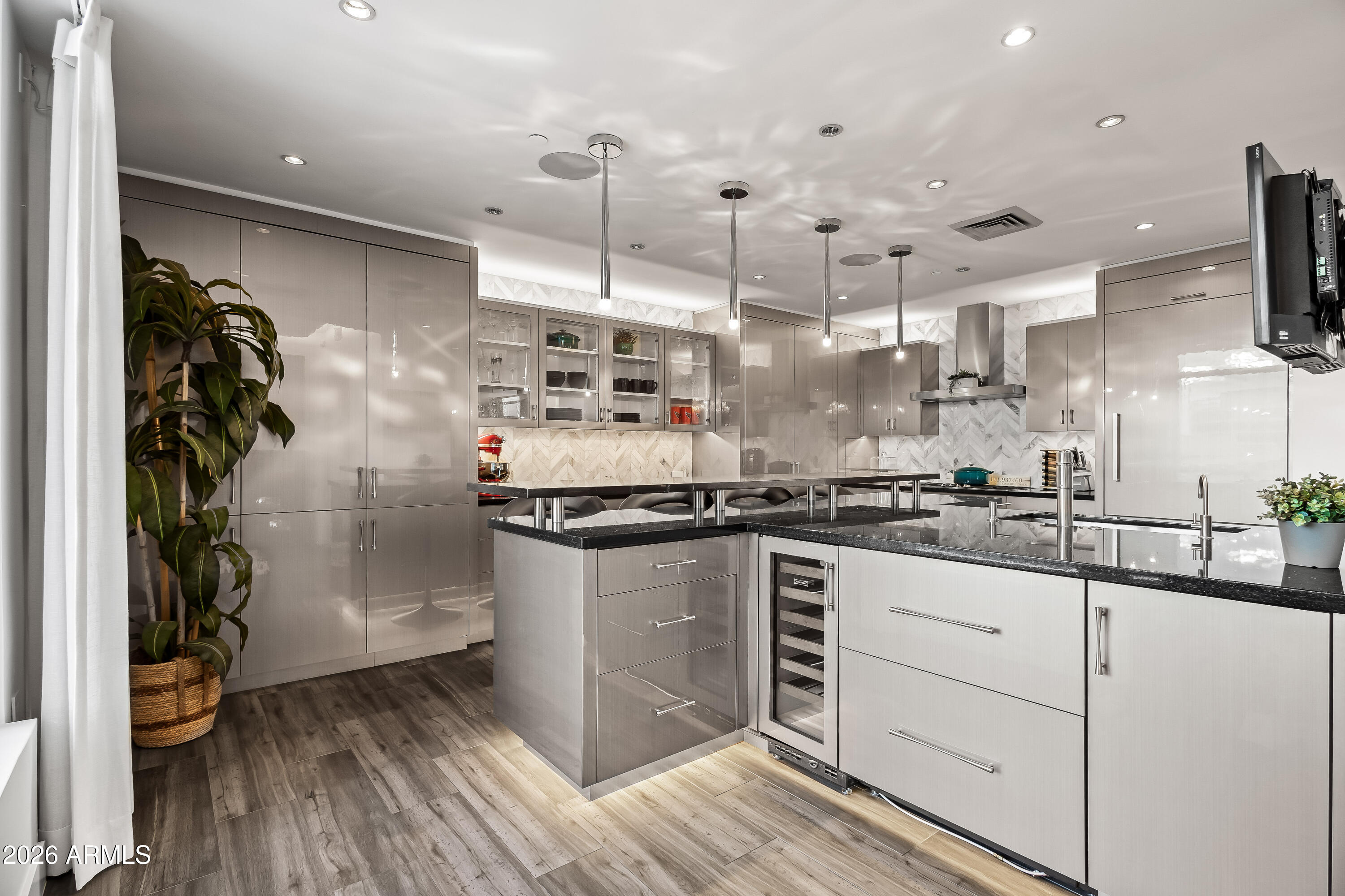 140 E RIO SALADO Parkway 1201