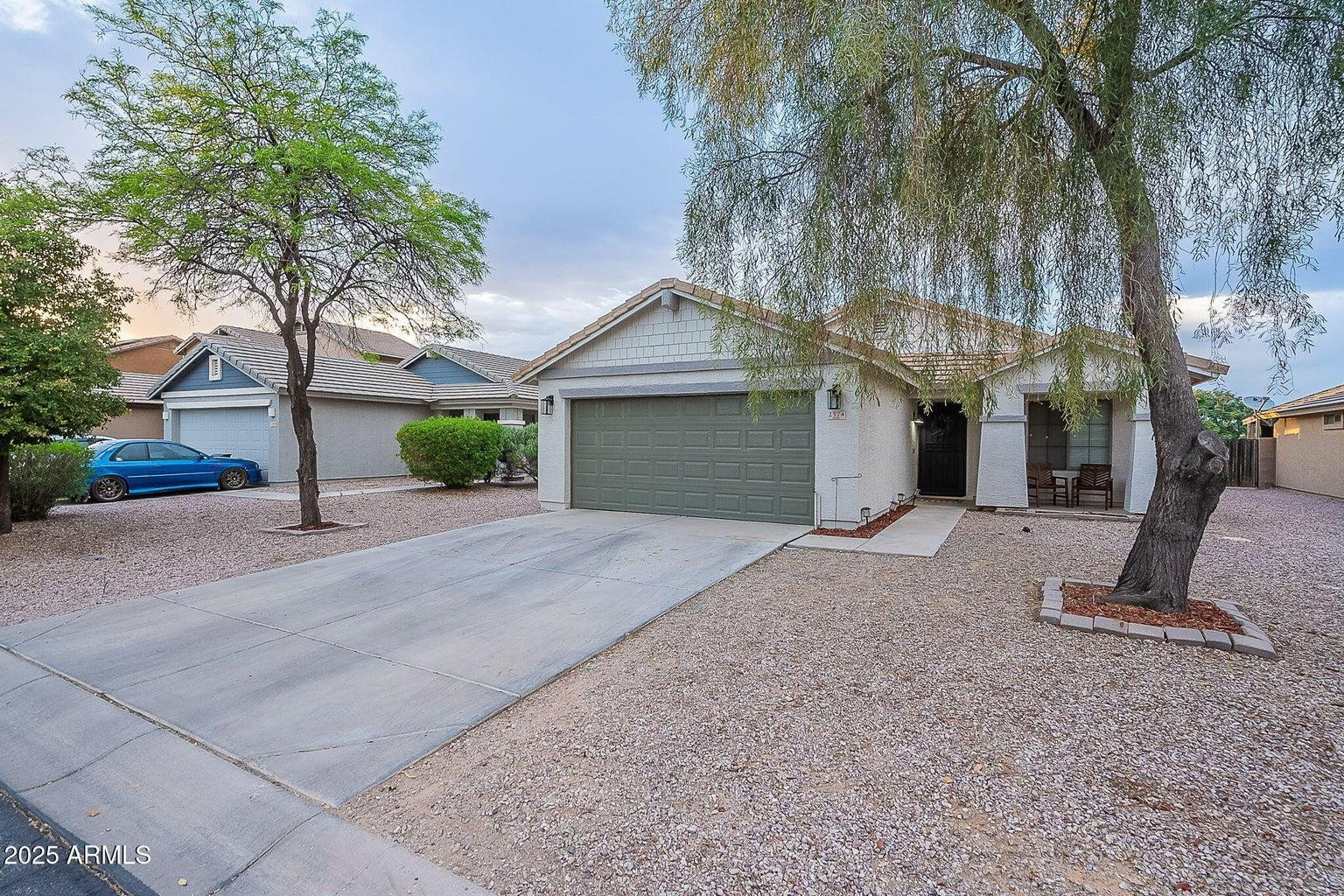 2574 W Sawtooth Way