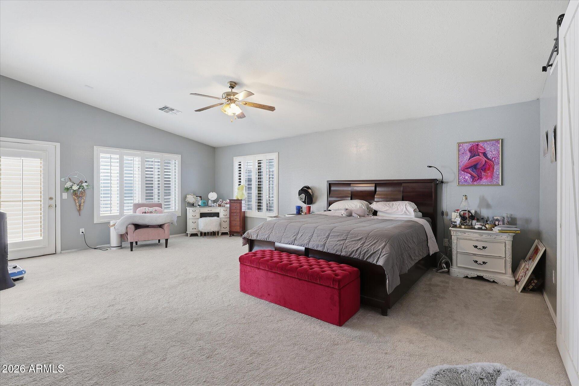 2130 N CYPRESS POINT Way