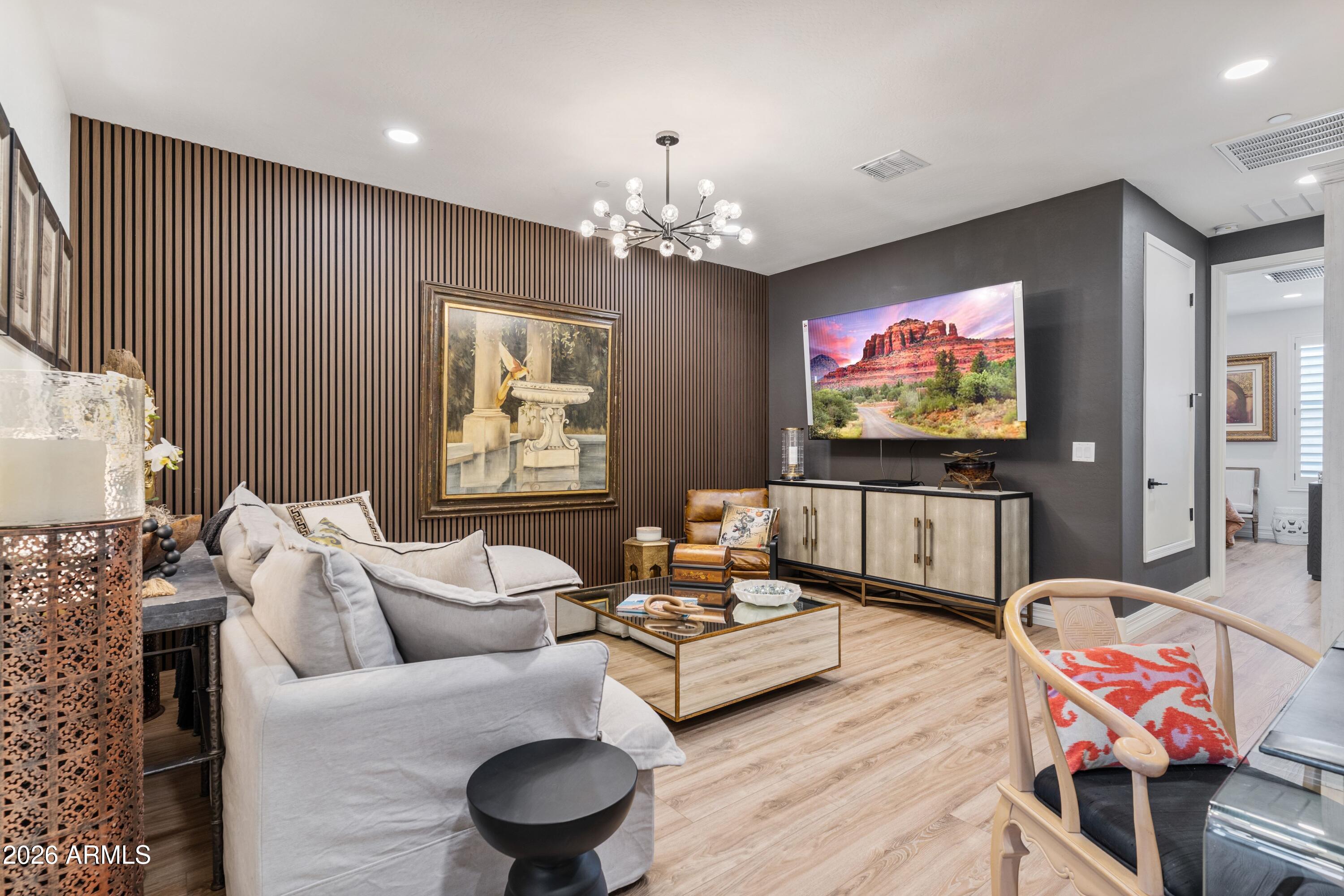 1956 W KINFIELD Trail