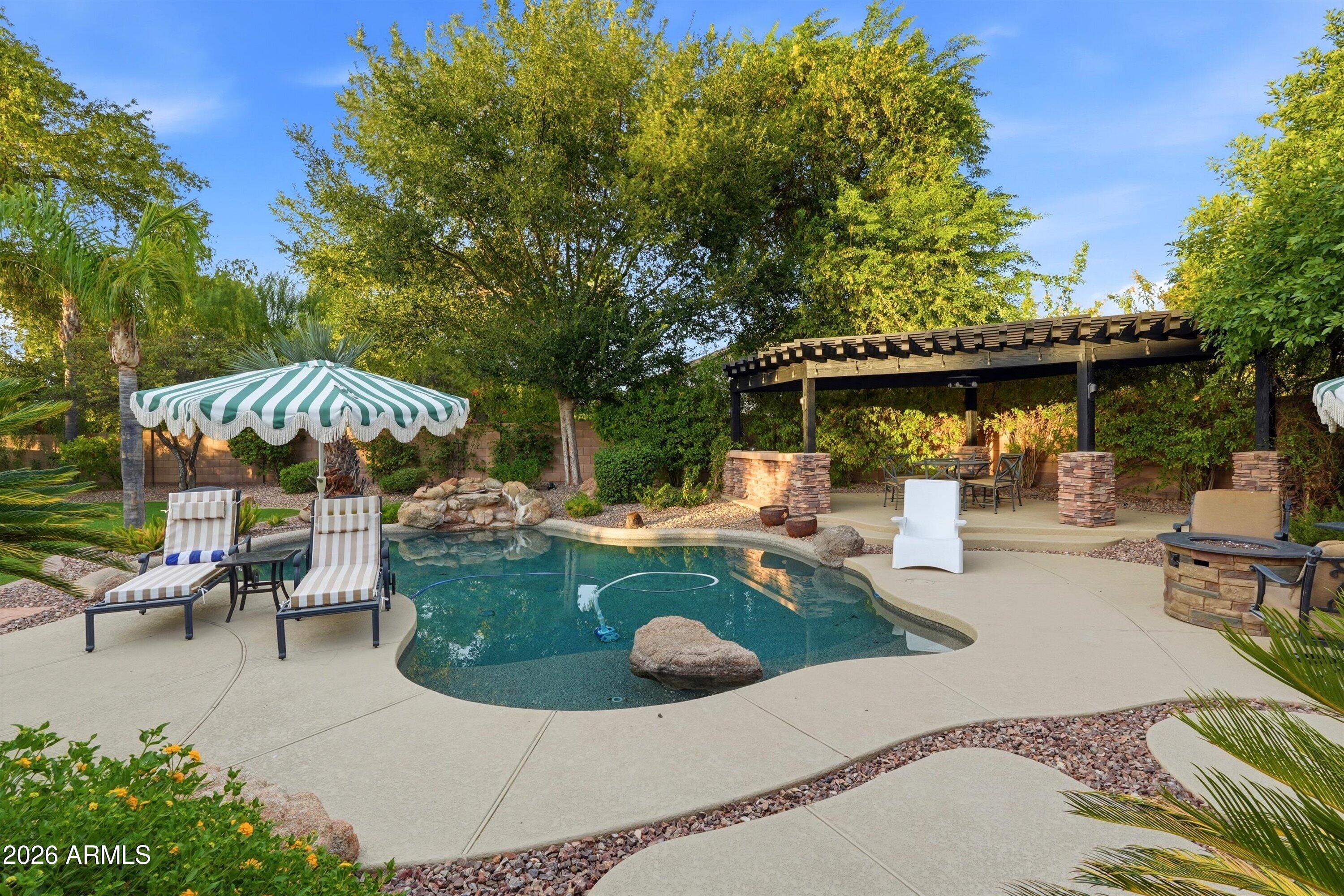 4432 E ARBOR Drive