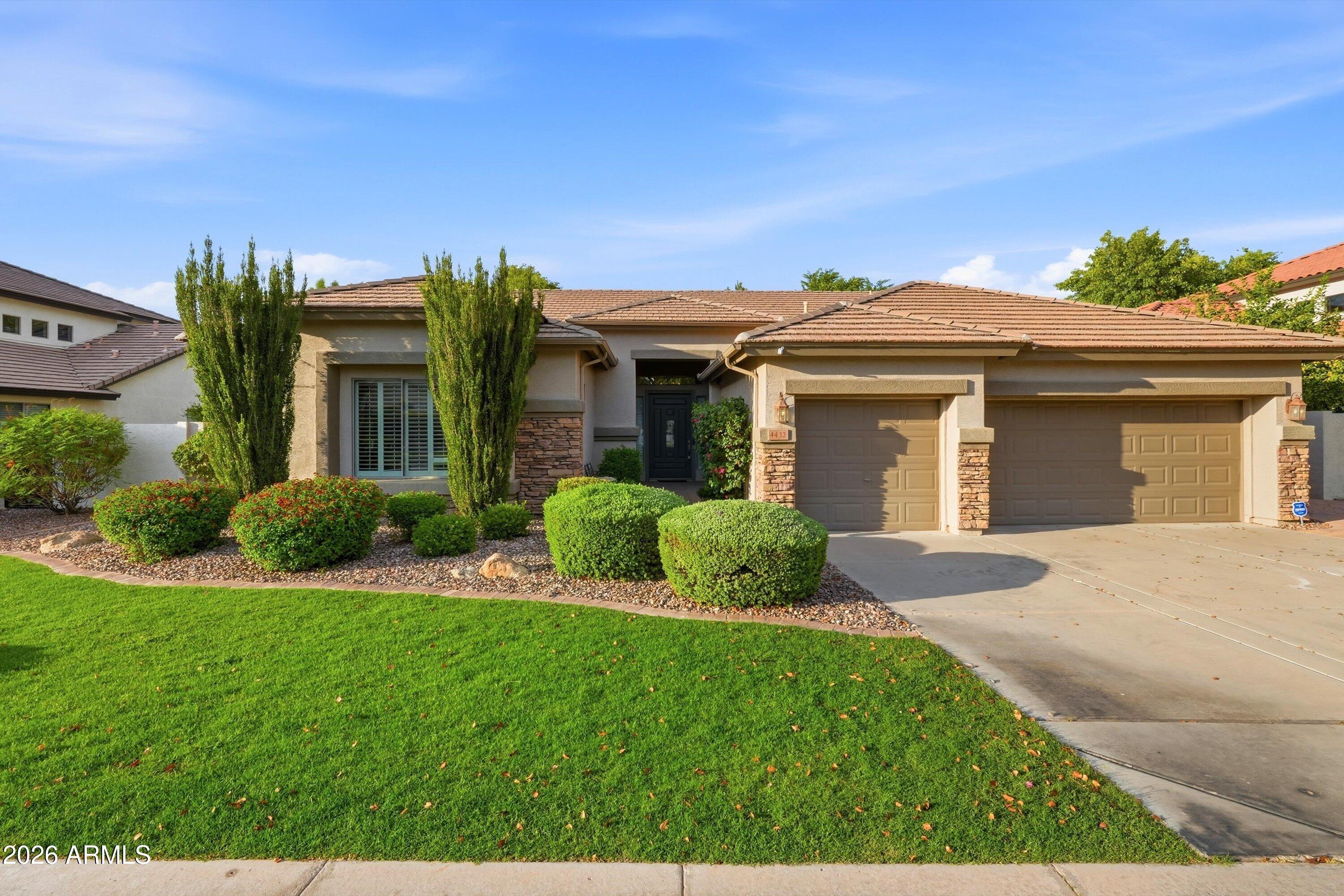 4432 E ARBOR Drive