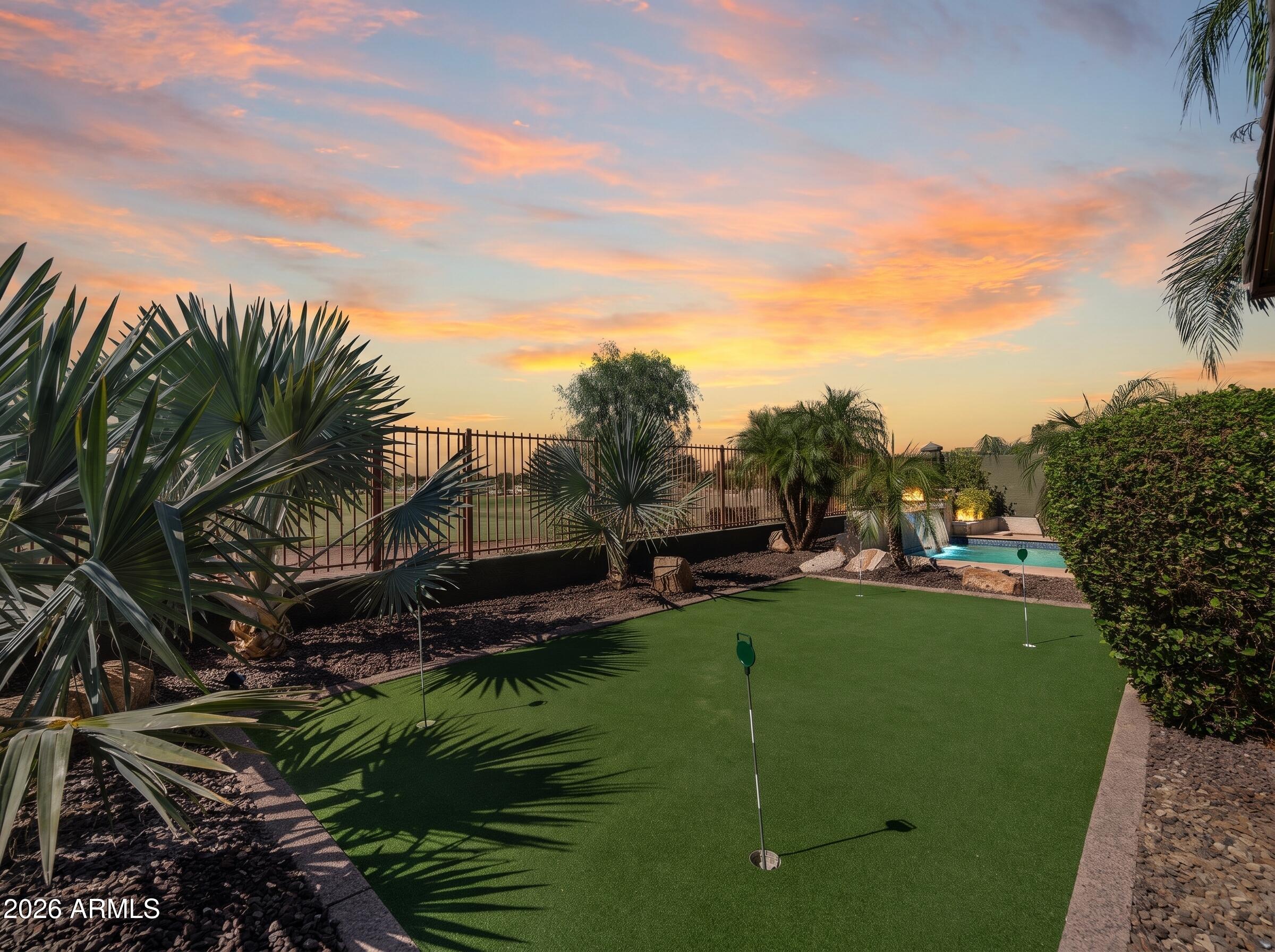 4064 E CLUBVIEW Drive