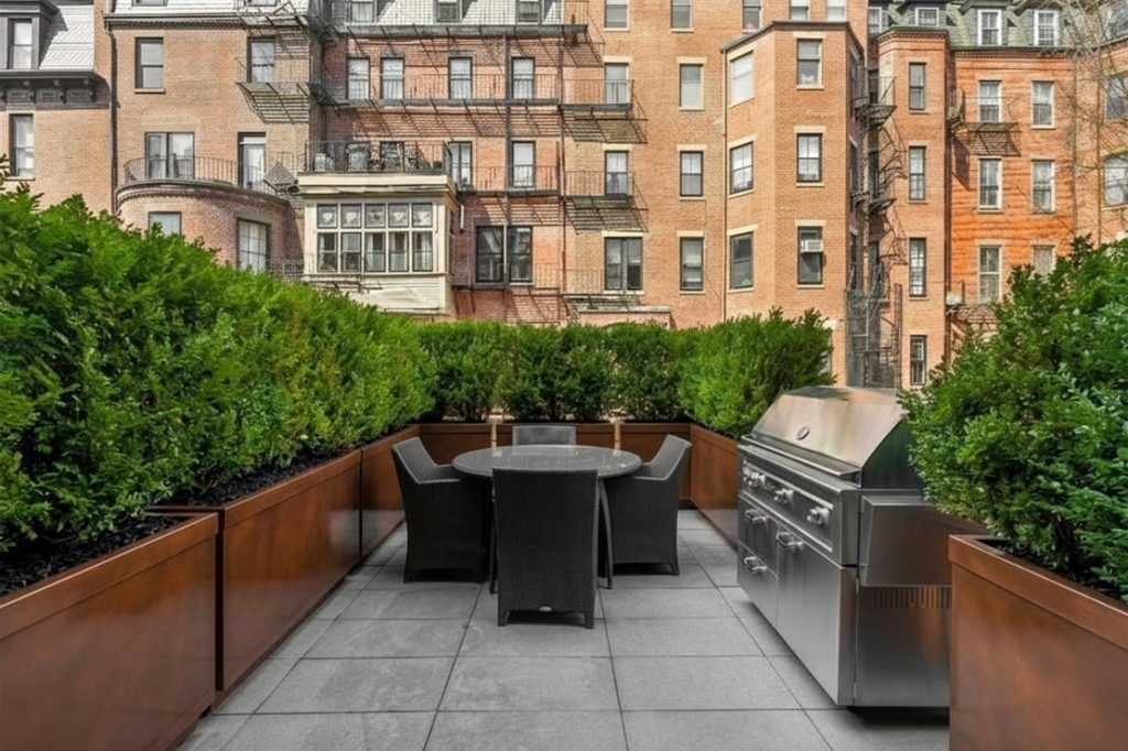 55 Commonwealth Avenue