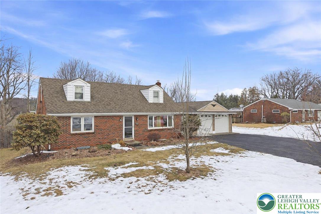 1390 Oakwood Drive