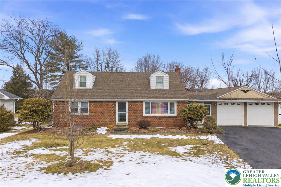 1390 Oakwood Drive