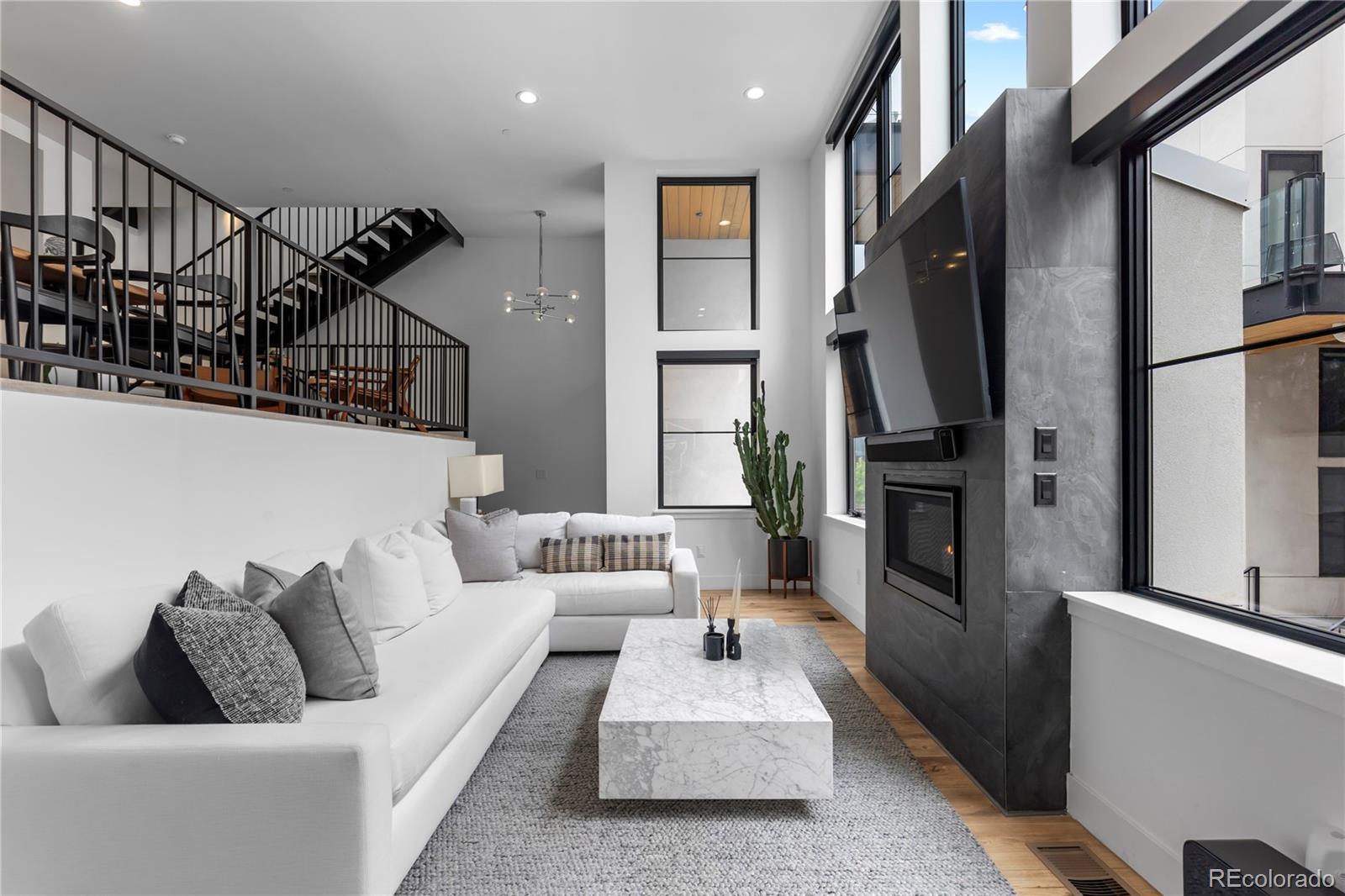 818 Ash Street Unit: 3