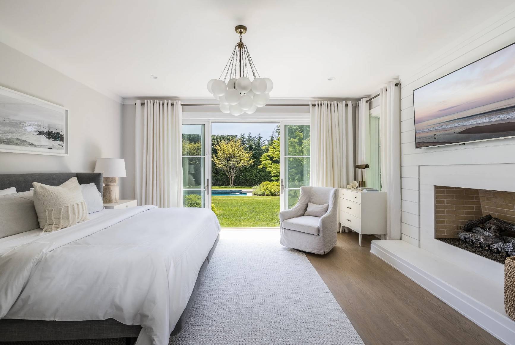 9 HOLLY WAY