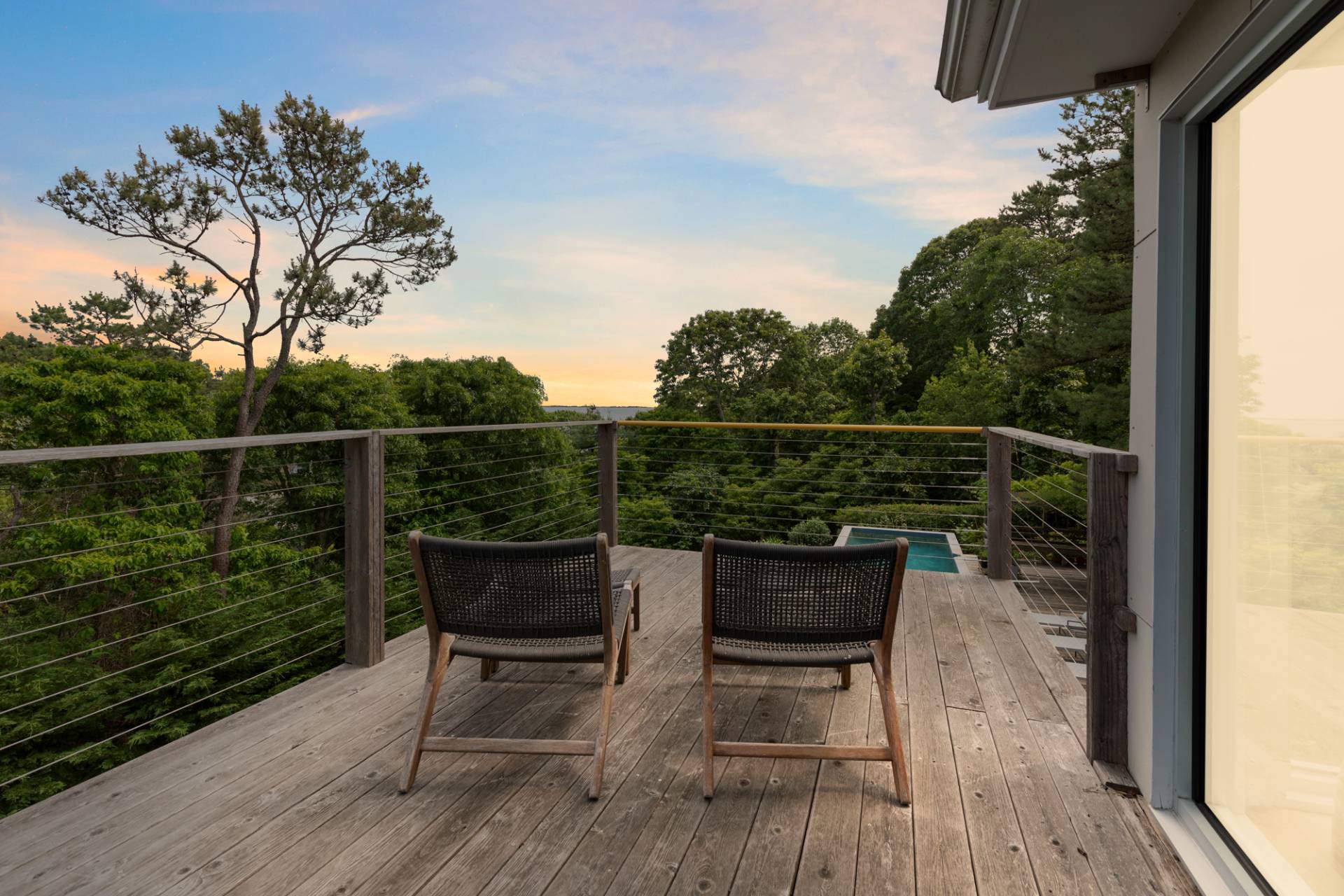22 HAWTHORNE RD