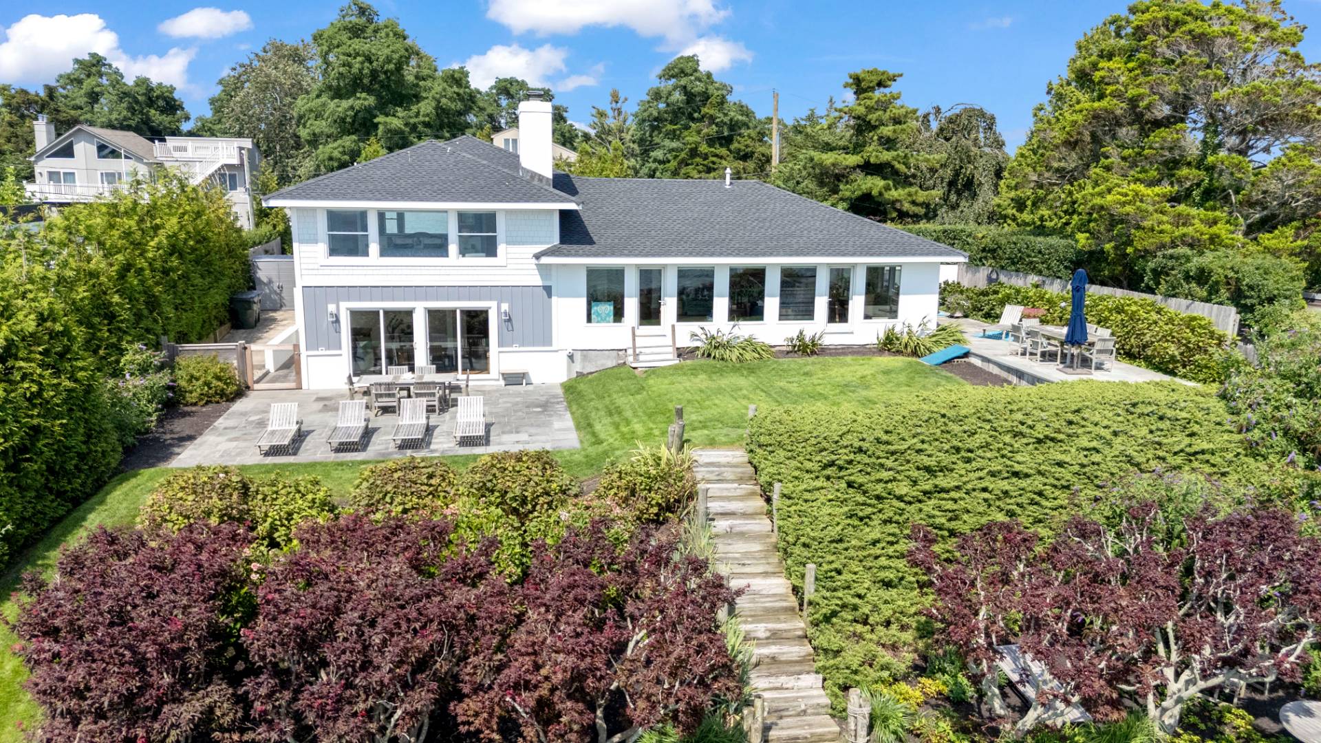 34 OCEANVIEW DR