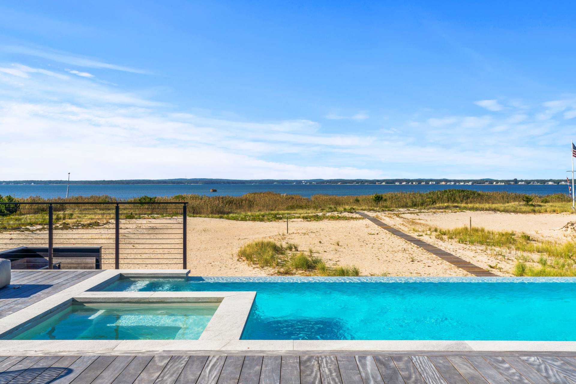 780 DUNE RD