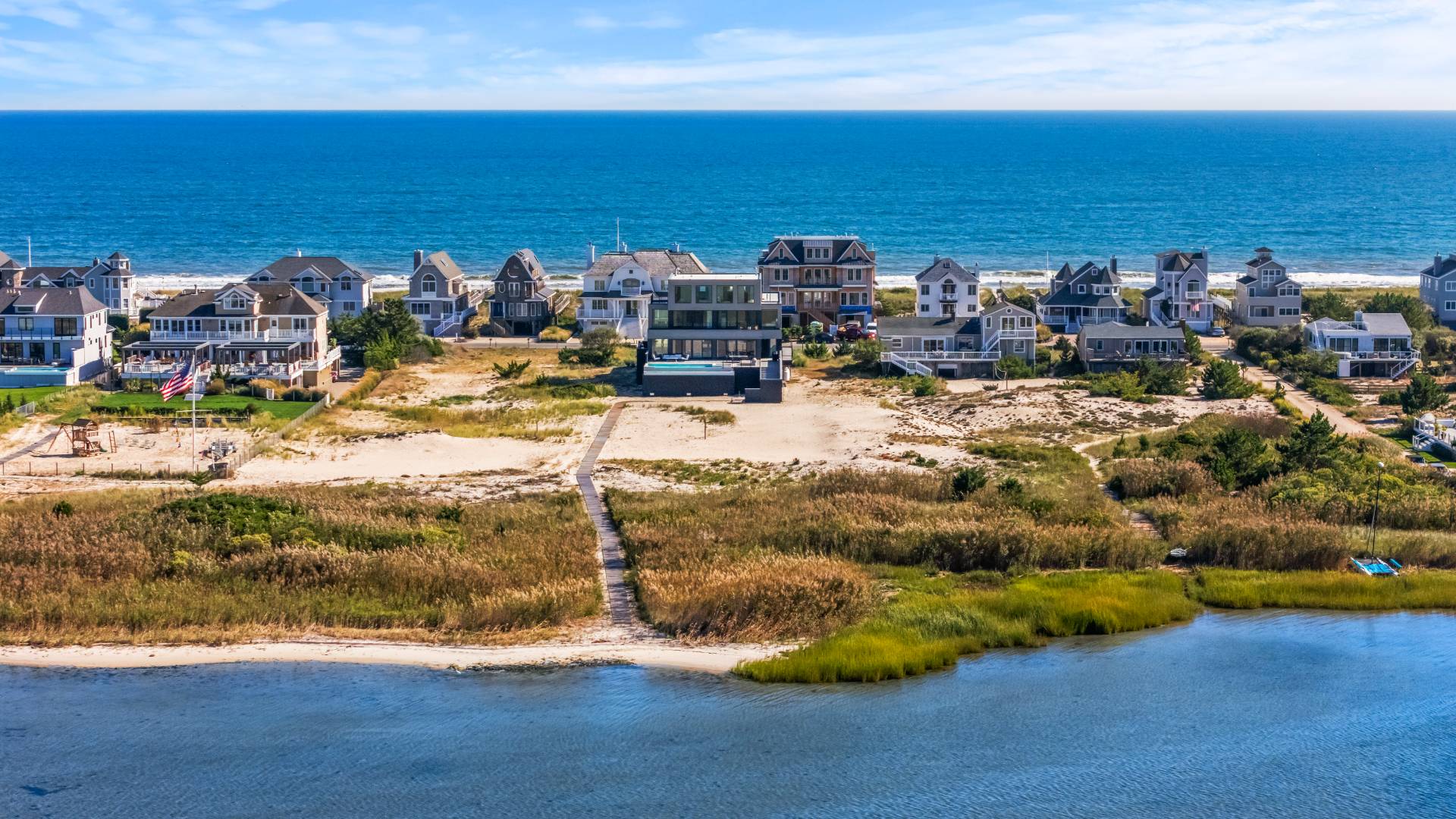 780 DUNE RD