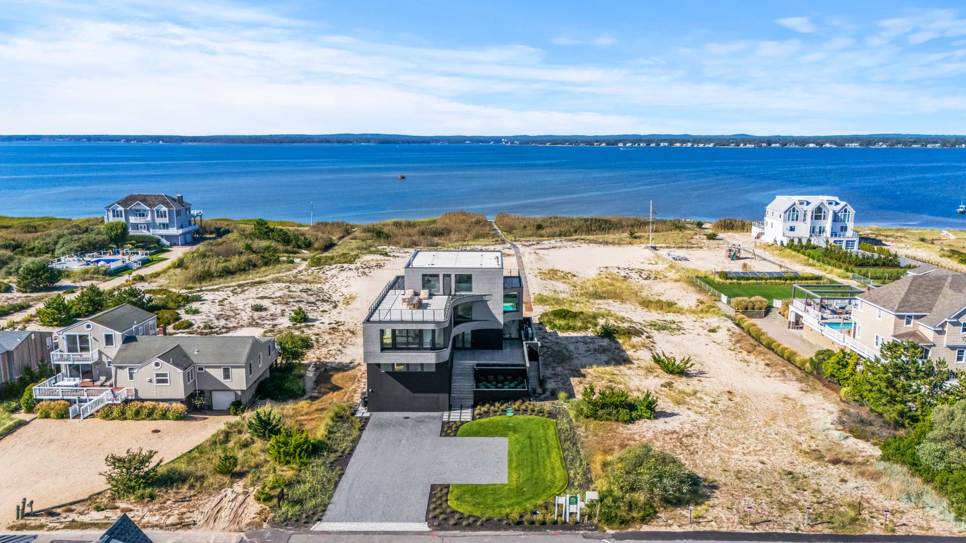 780 DUNE RD
