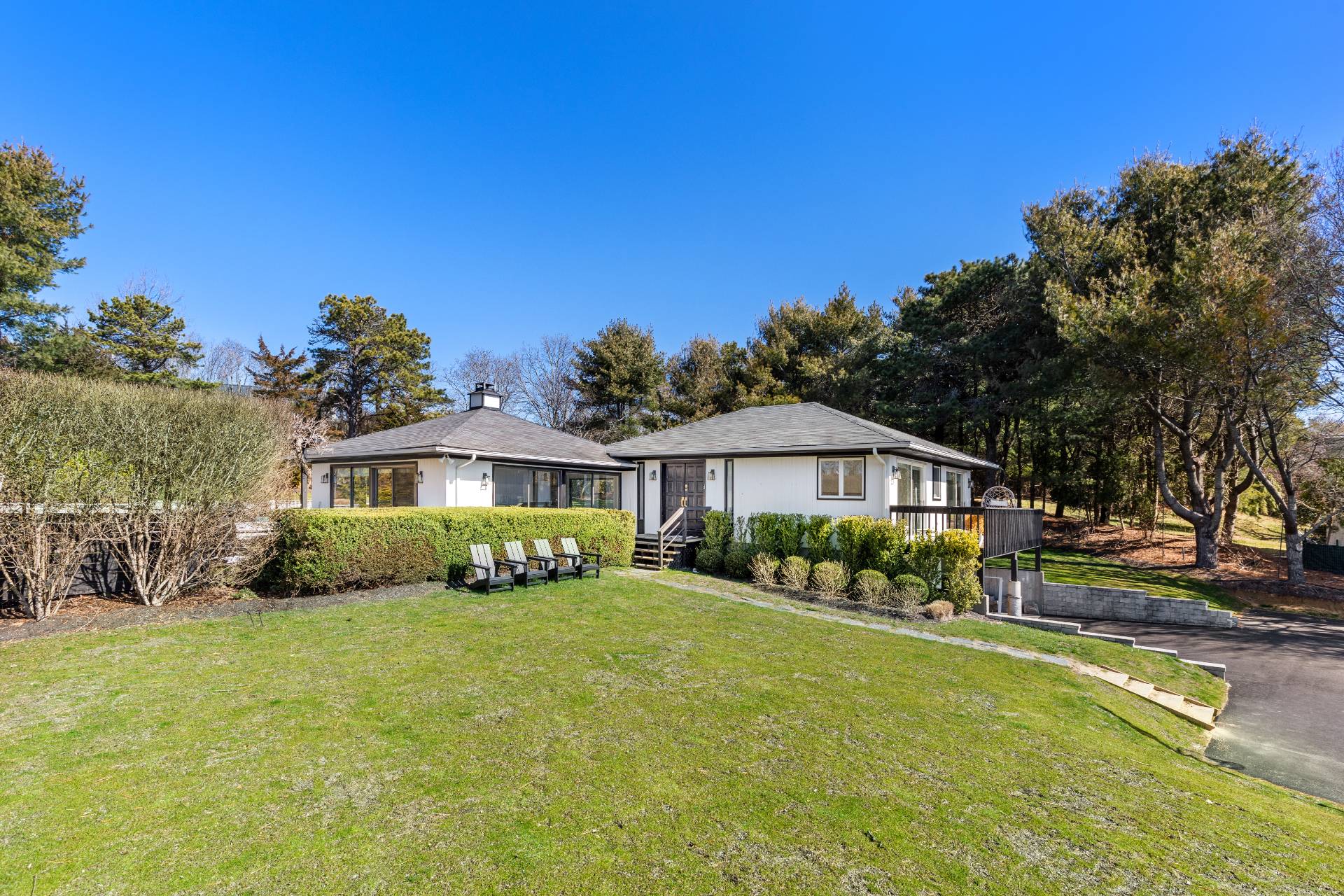 303 MONTAUK HWY