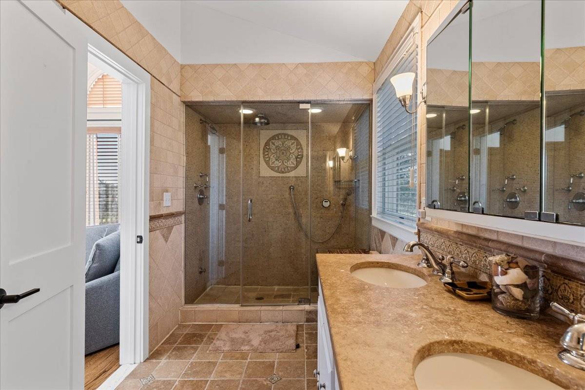 20 Alanson Lane