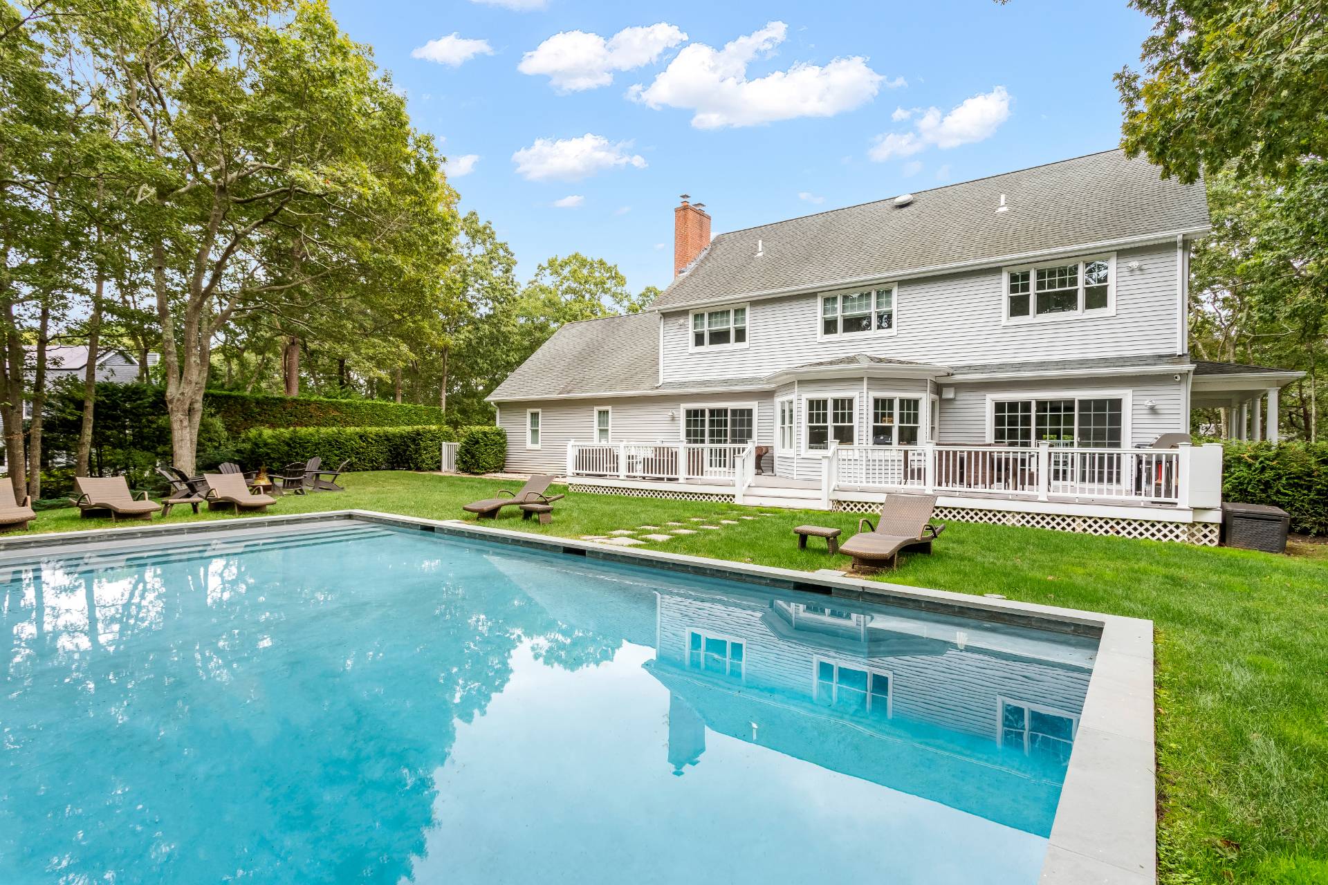 11 STUART CT