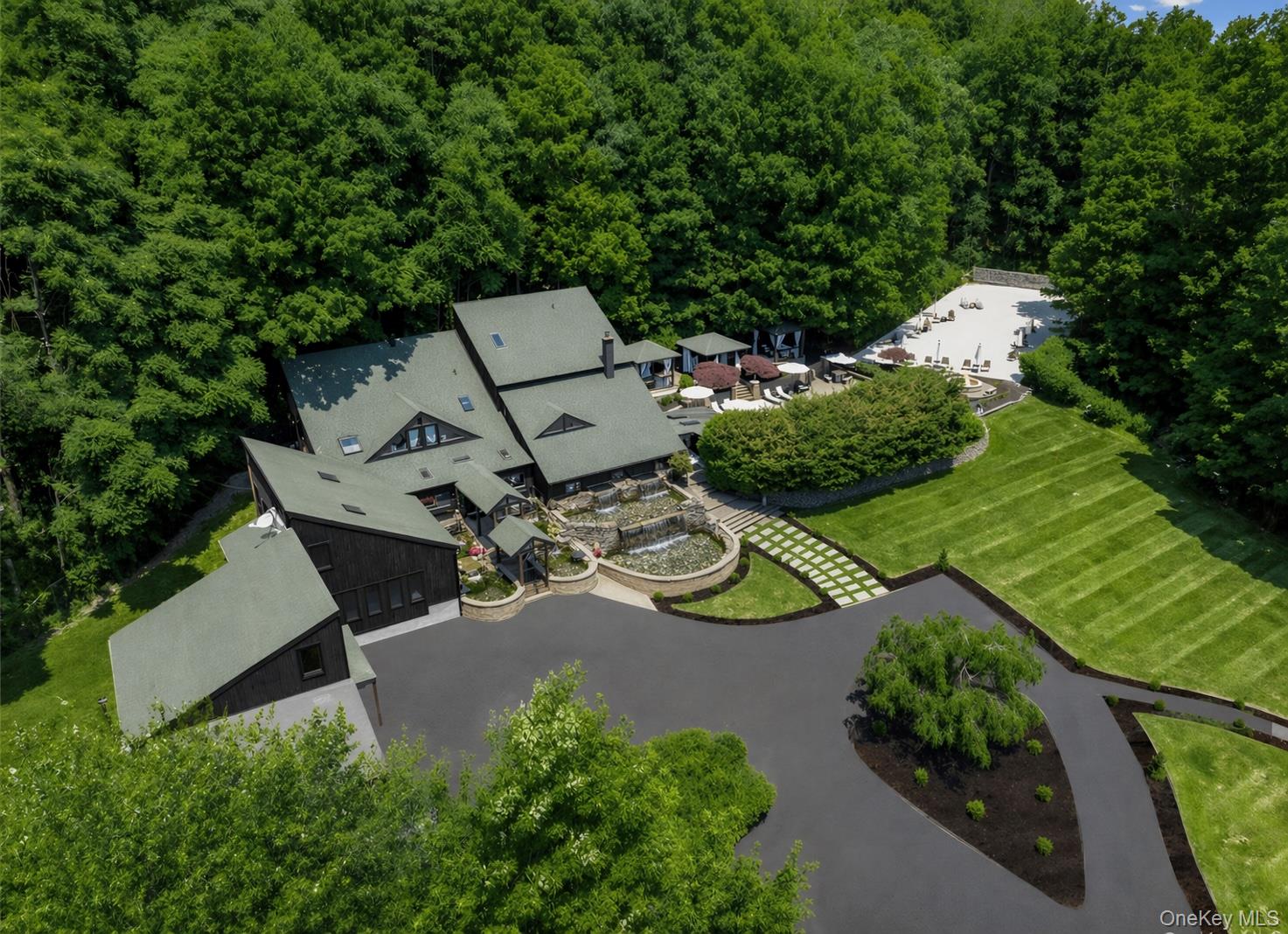 19 Greentree Lane