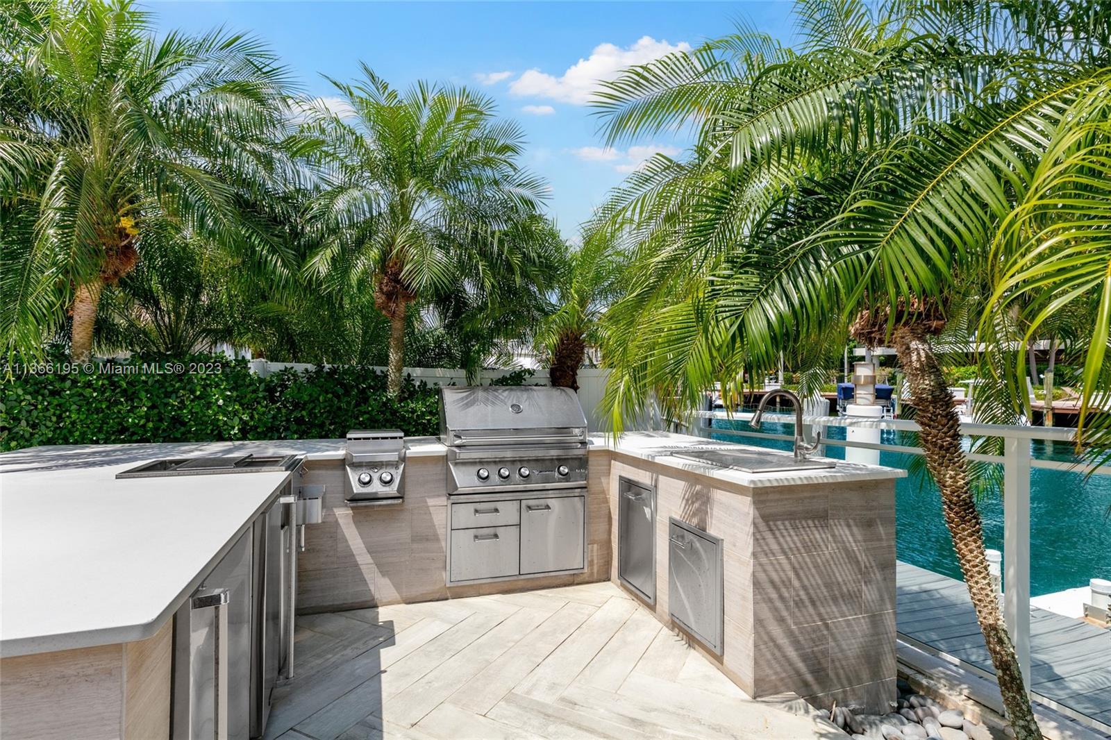 1319 Seminole Dr