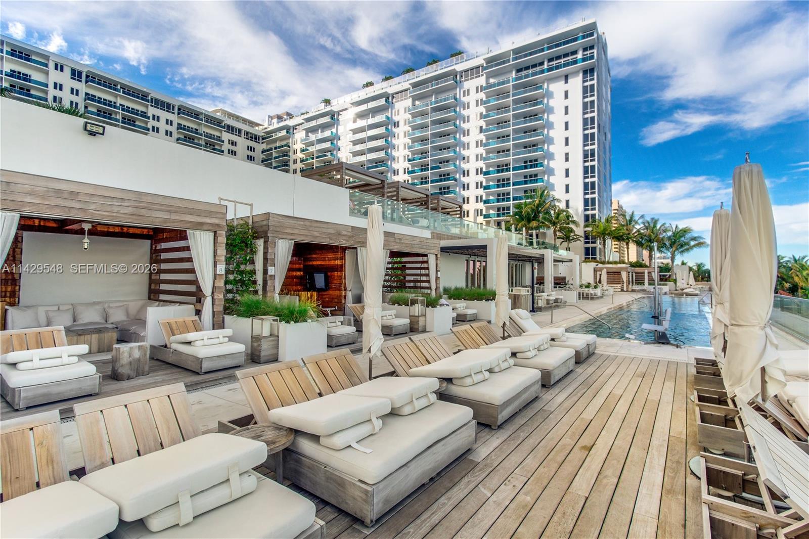 102 24th St Unit: 1006