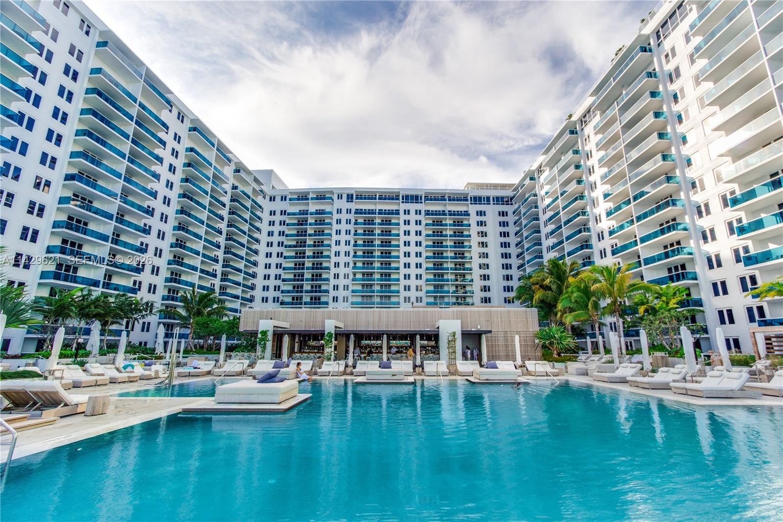 102 24th St Unit: 1108